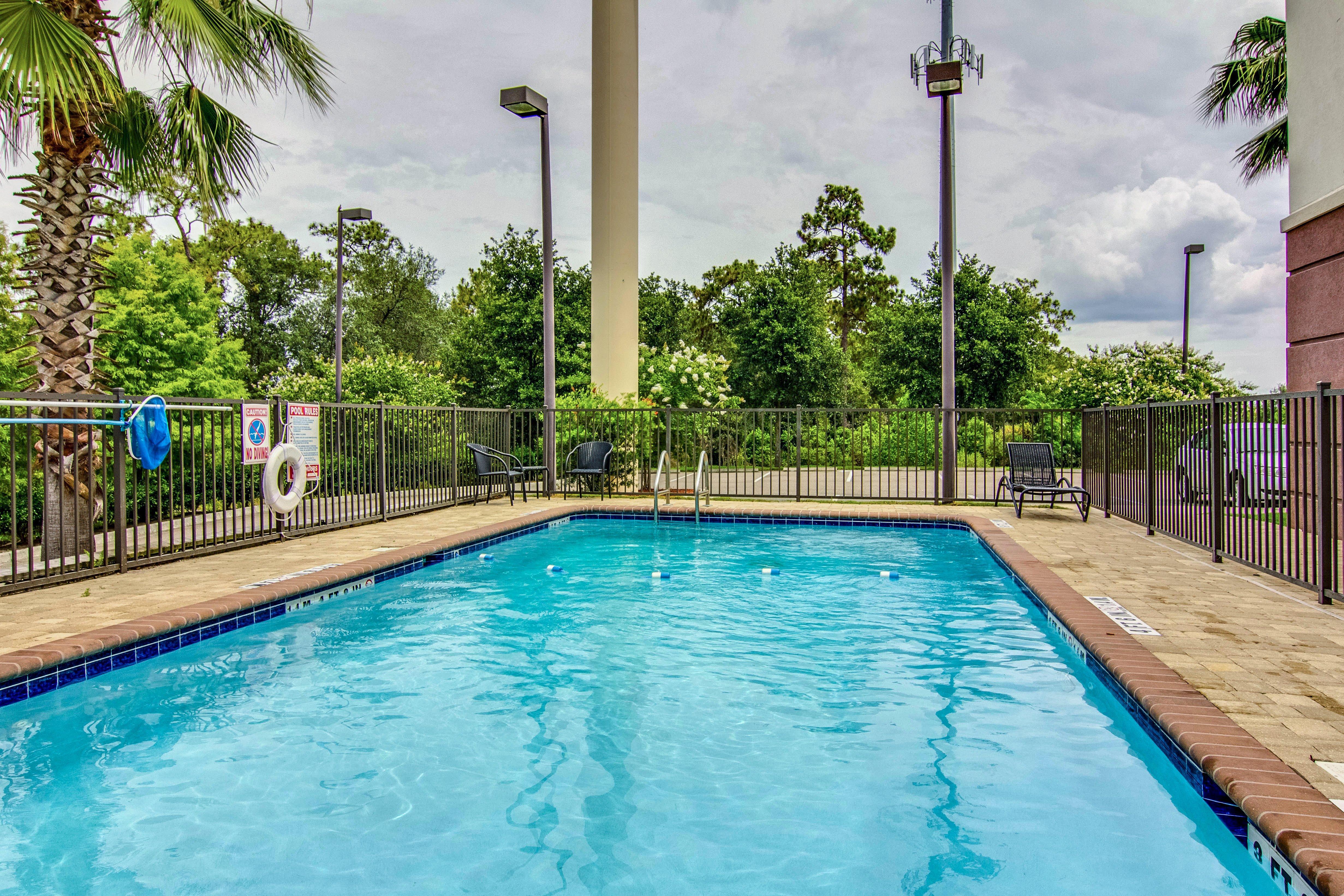 Candlewood East Merril Road By Ihg Hotel