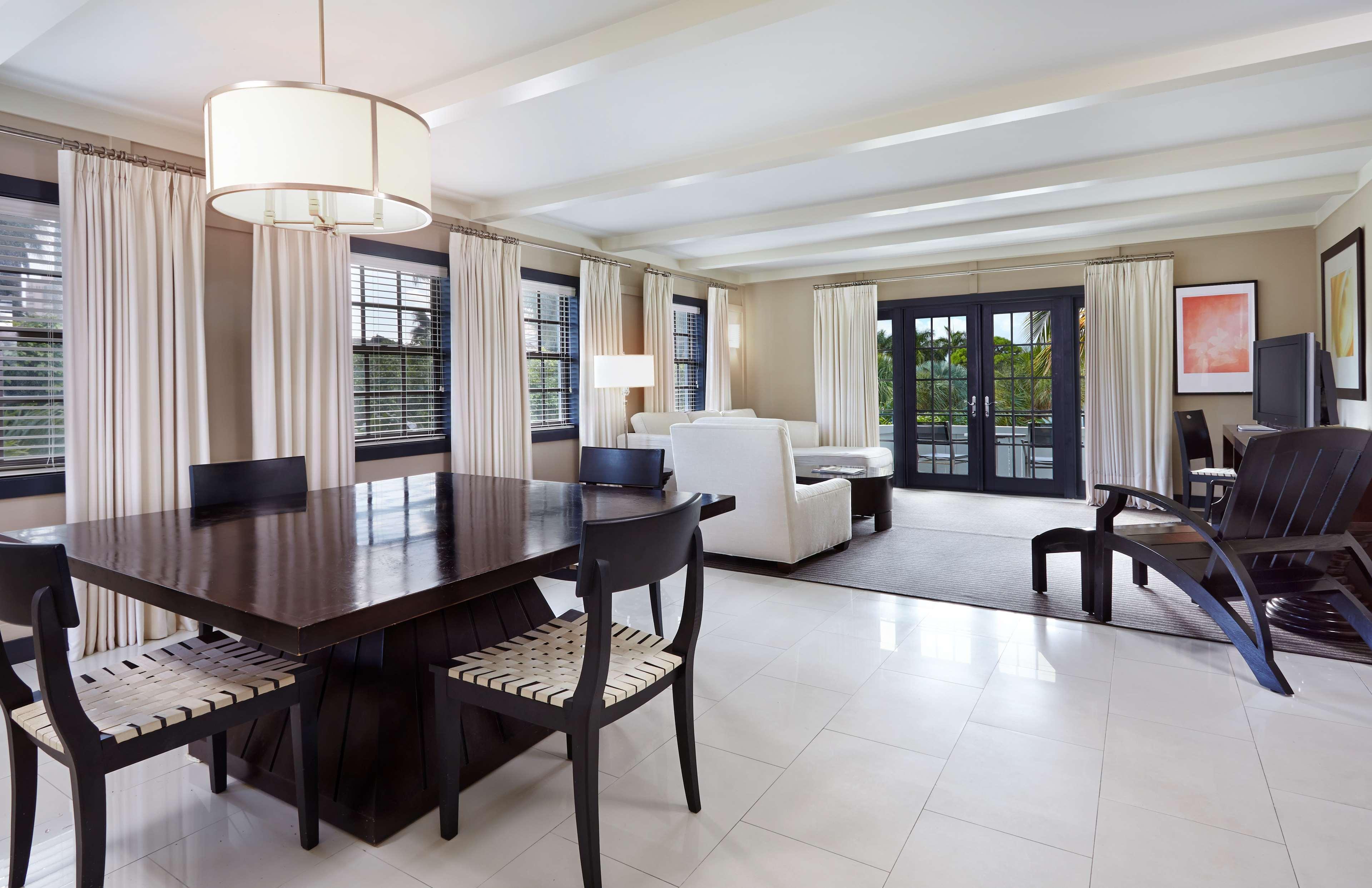 And Club, A Waldorf Astoria