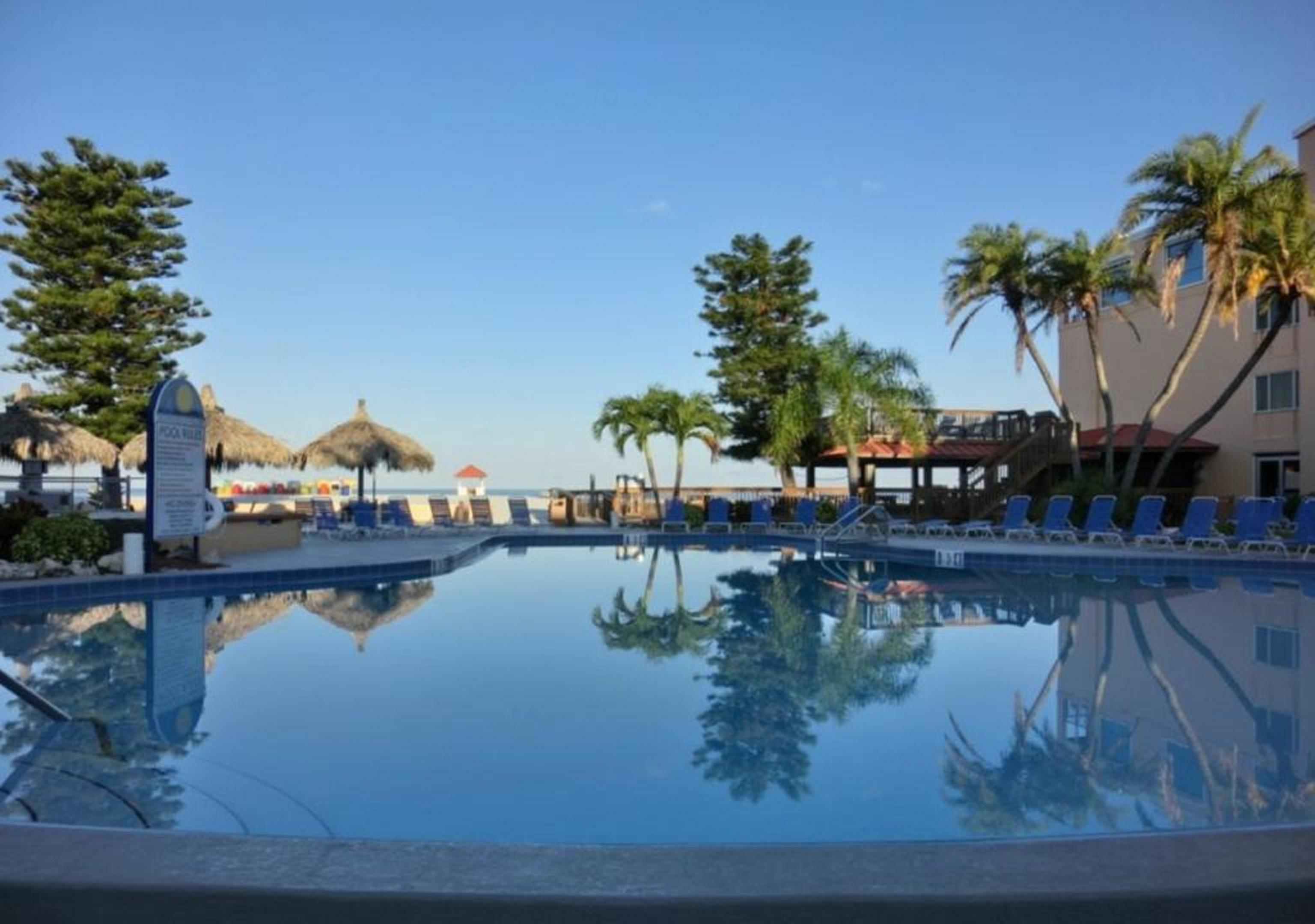 Dolphin Hotel 3*