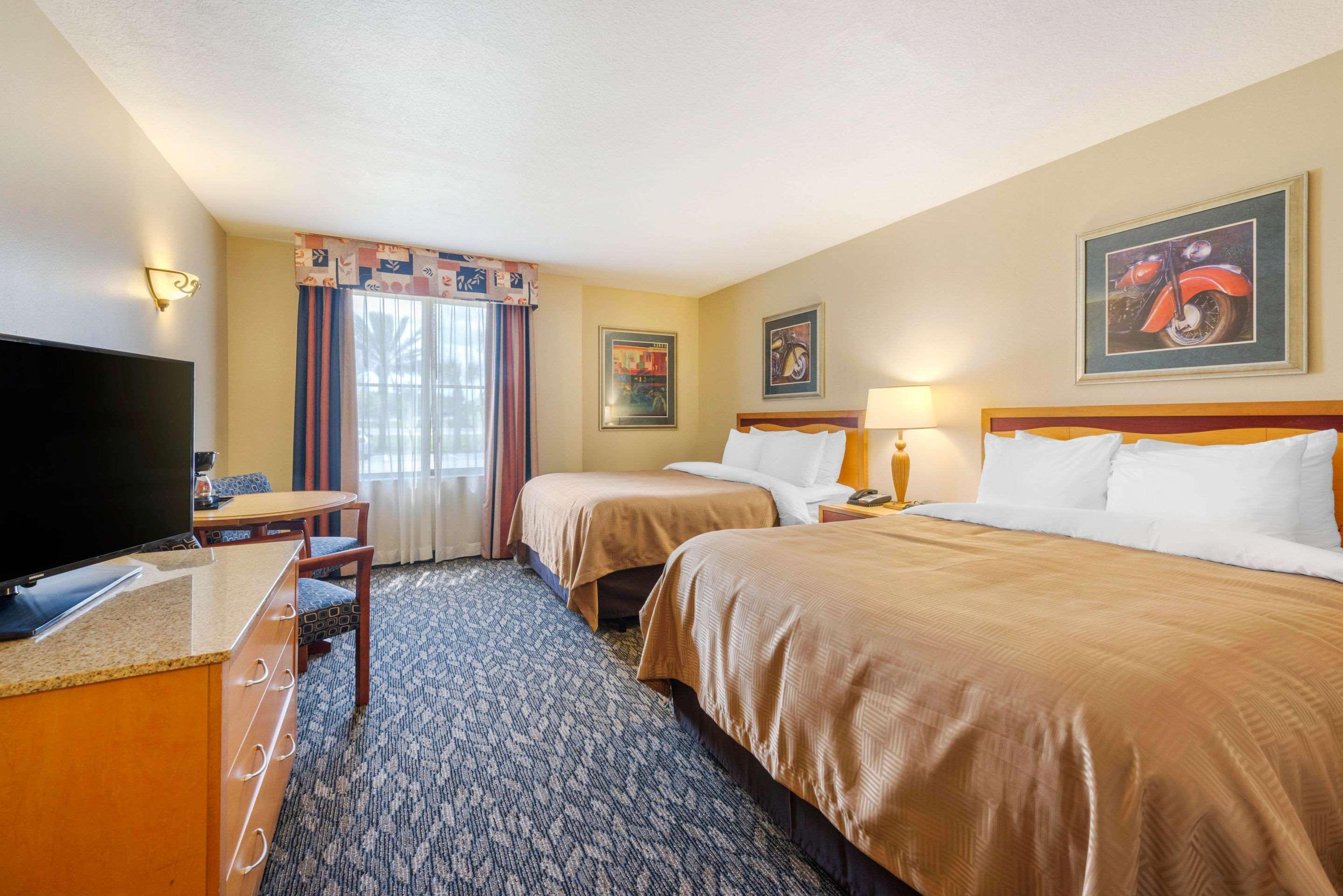 Inn Clarion Ormond At Destination Daytona 2*