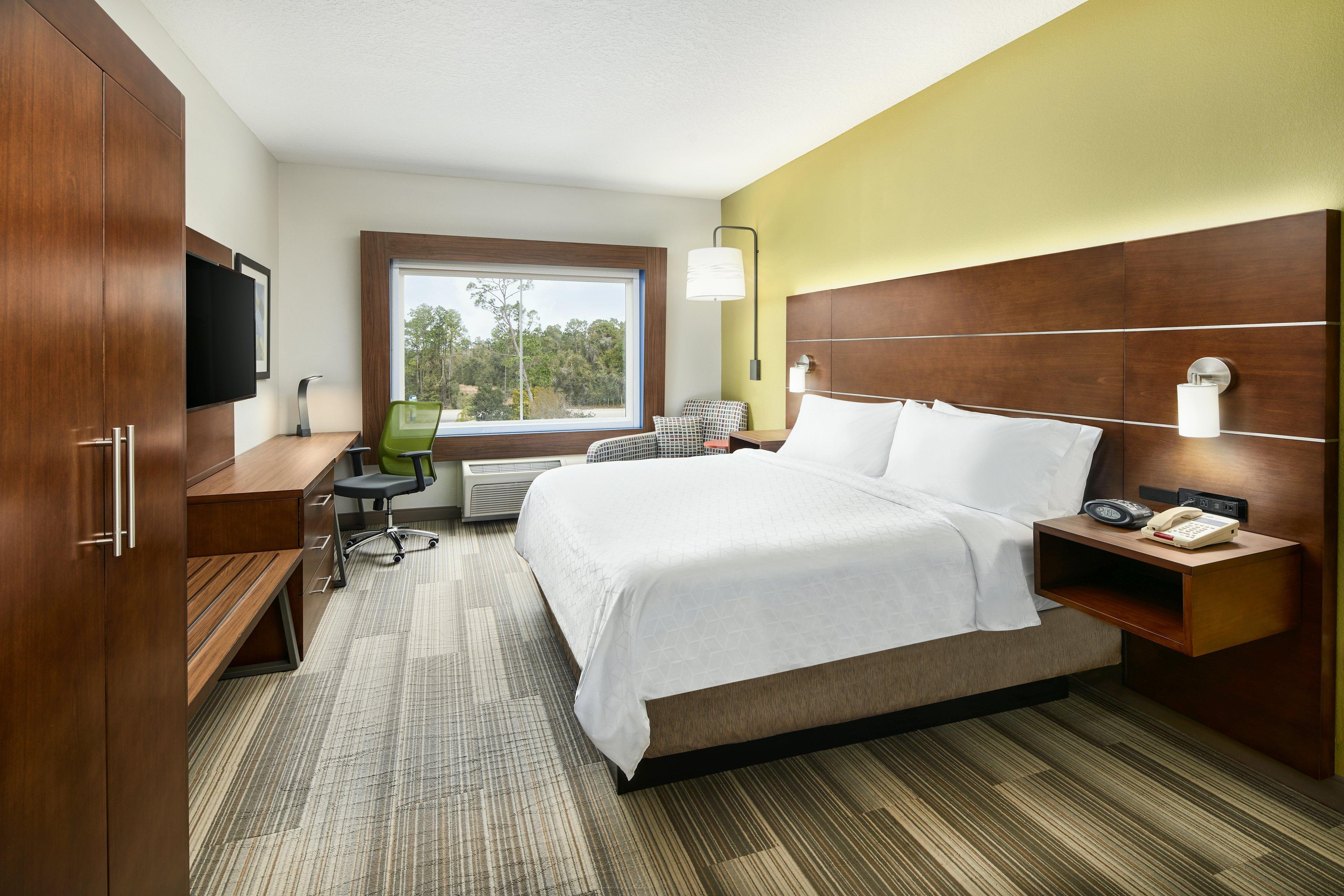 Express Northwest By Ihg Hotel 2*