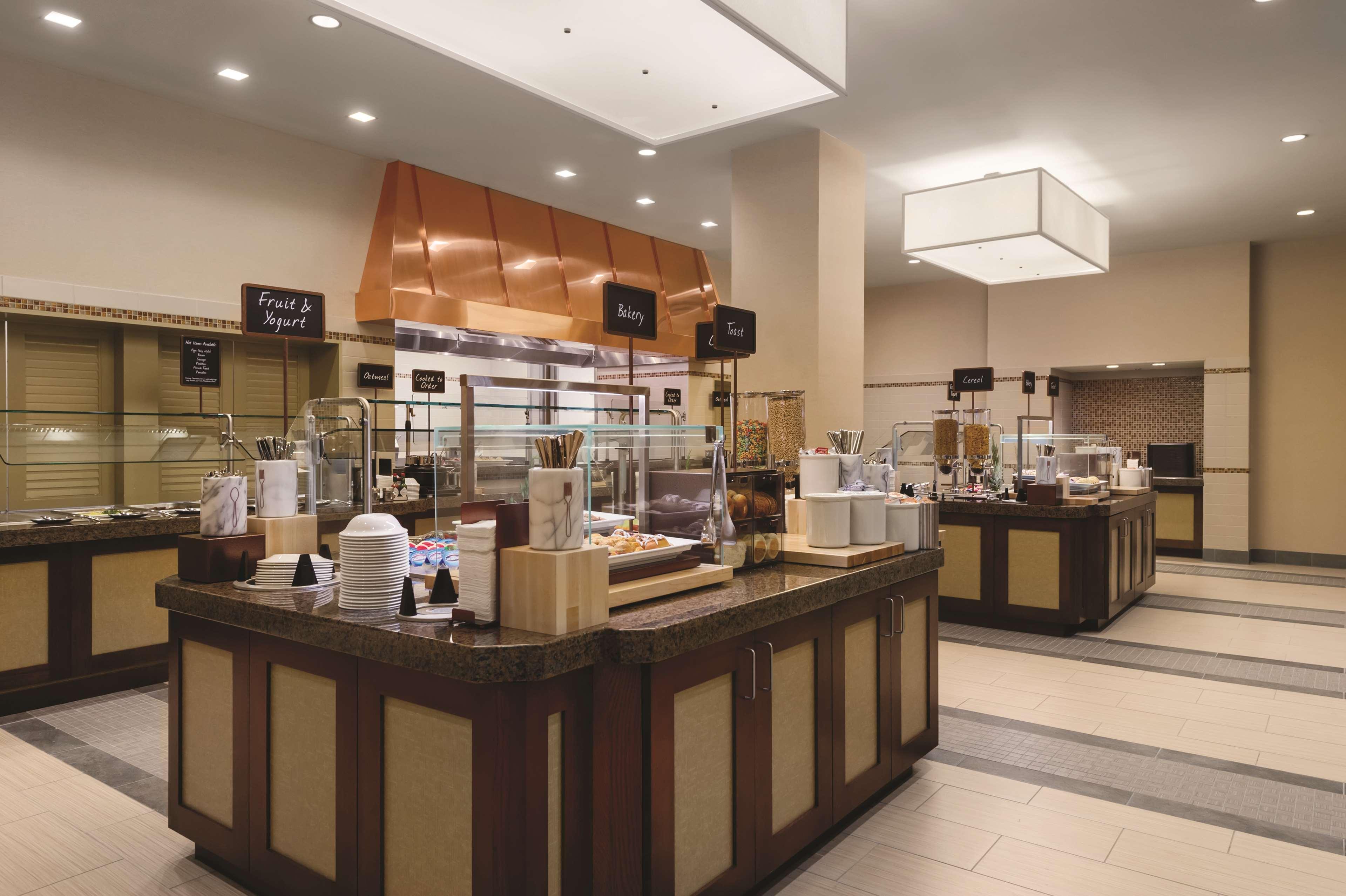 Hotel Embassy By Hilton Orlando Buena Vista South Kissimmee