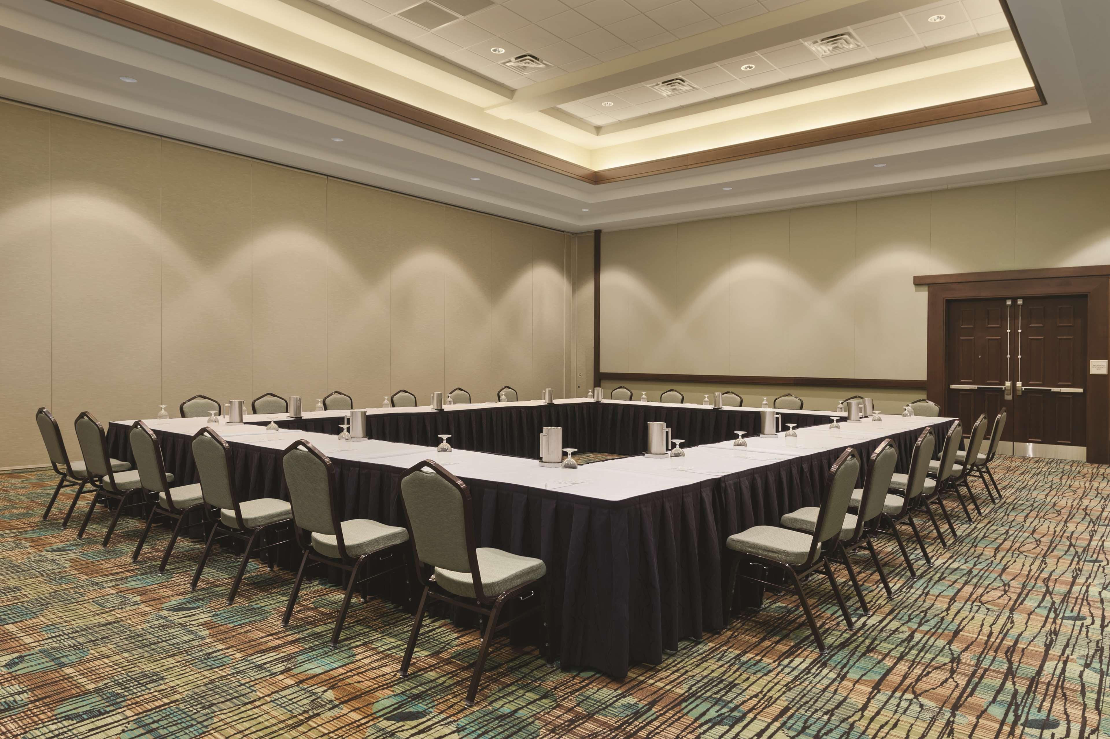 Hotel Embassy By Hilton Orlando Buena Vista South