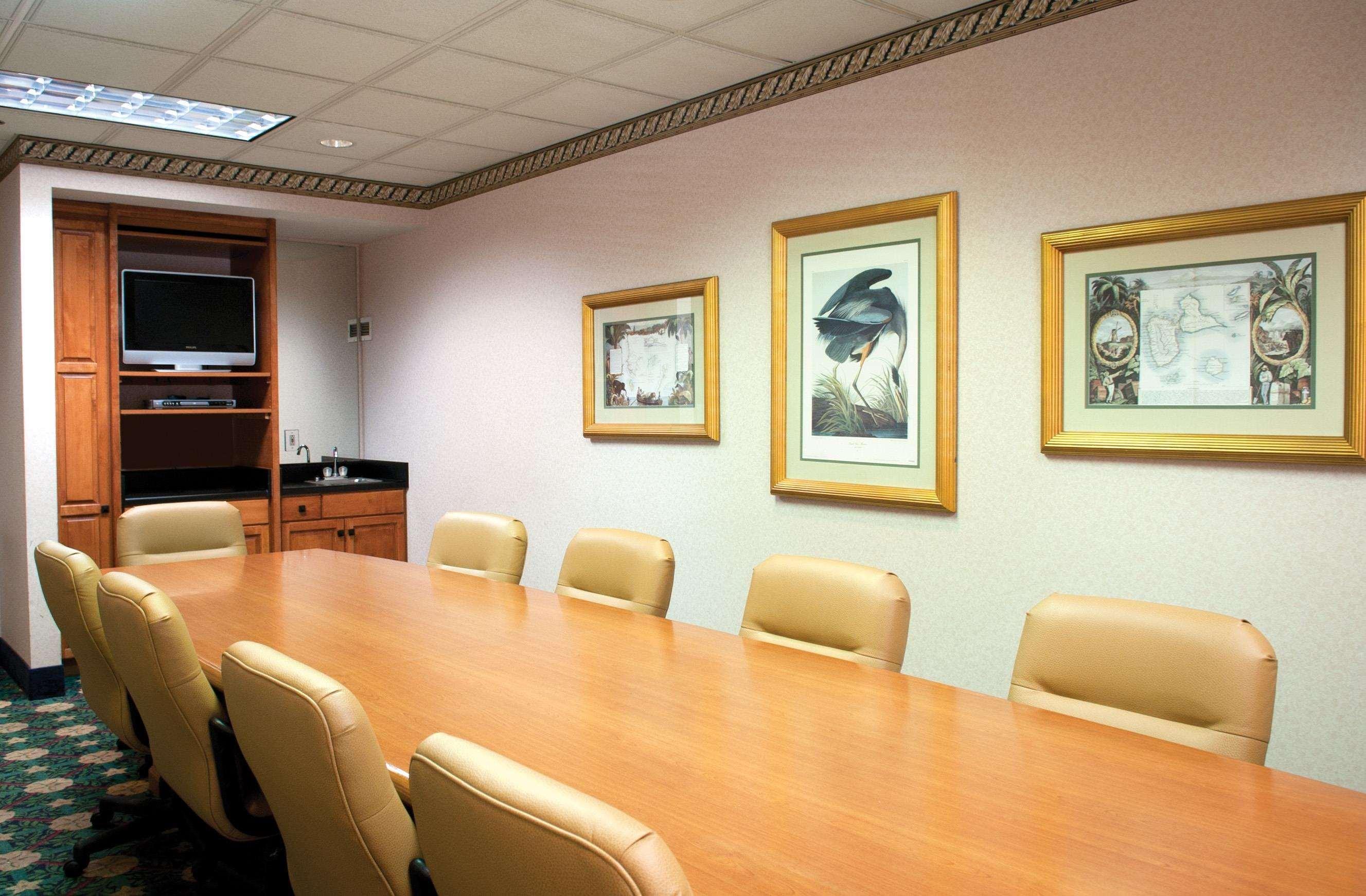 Hampton Pensacola-airport Hotel 3*