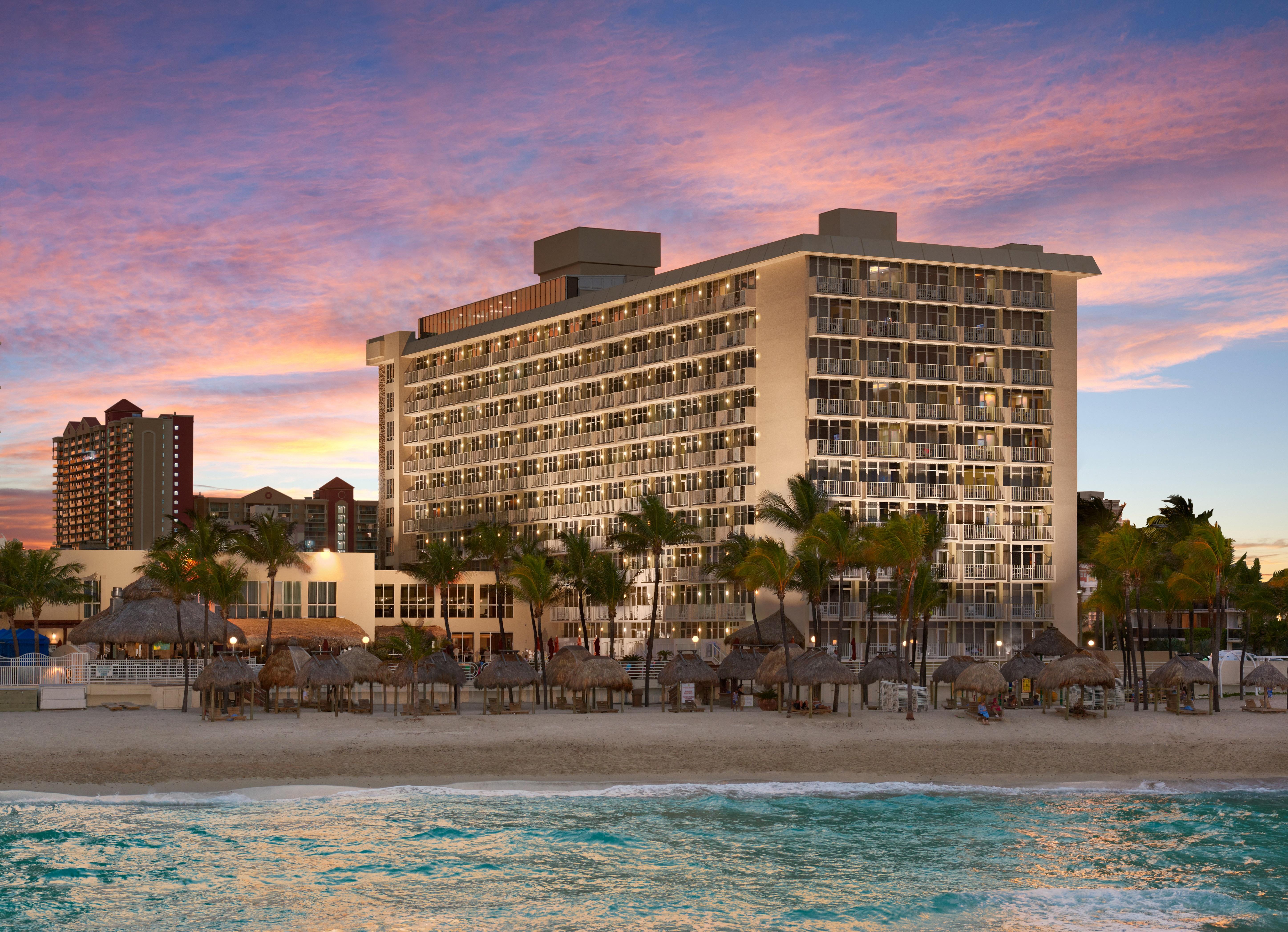 Resort Newport Beachside & Sunny Isles Beach