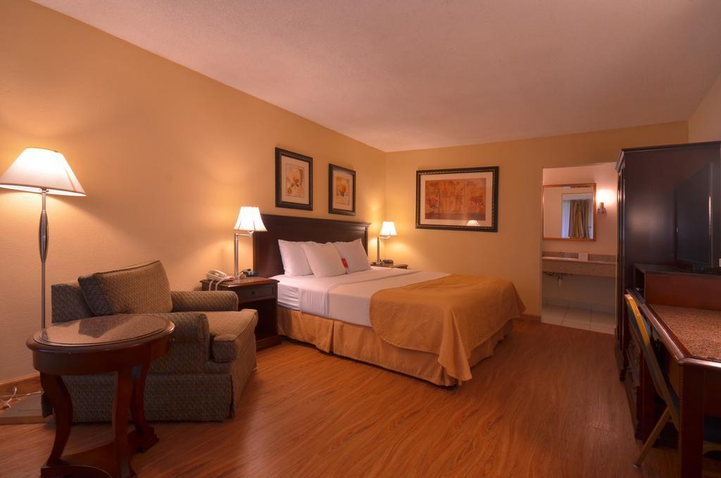 Island Of Space Coast Lodge *