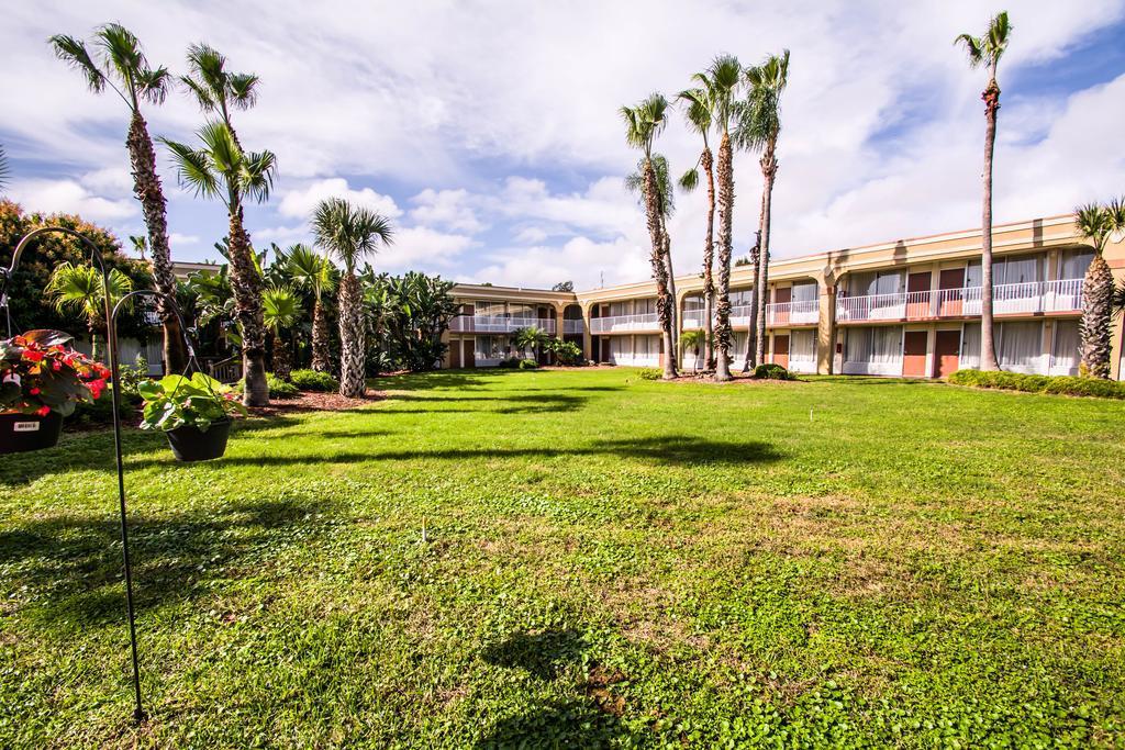 Lodge Island Of Space Coast