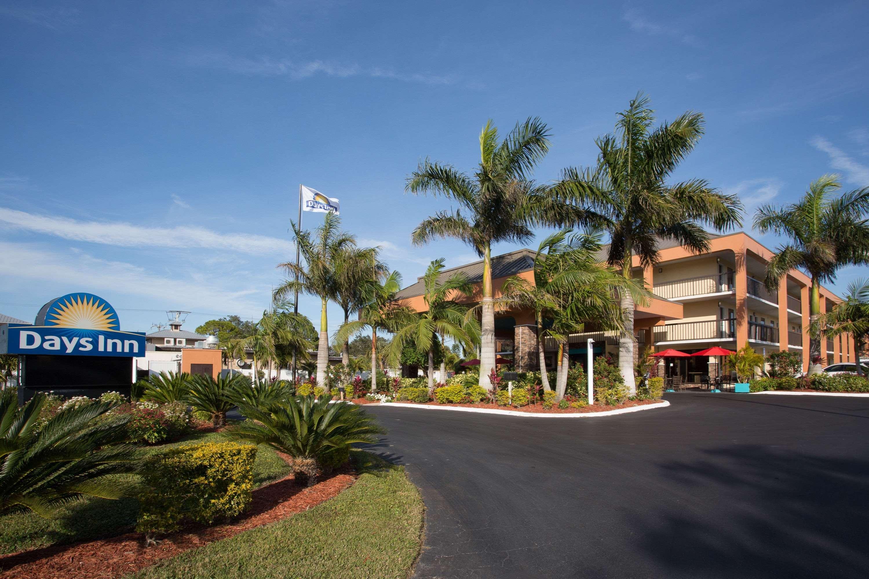 Days By Wyndham Bay Sarasota