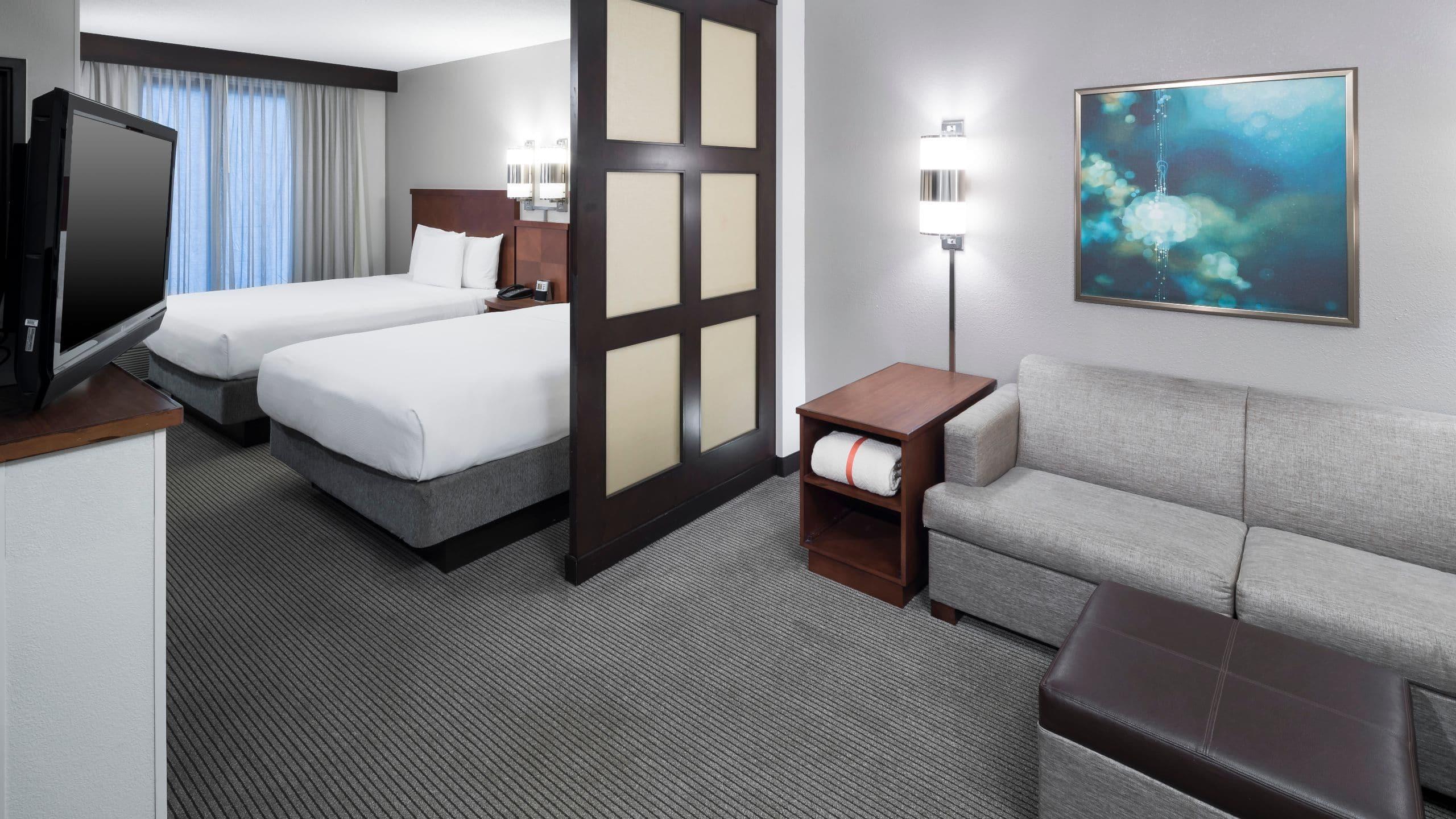 Hotel Hyatt Place Airport 4*