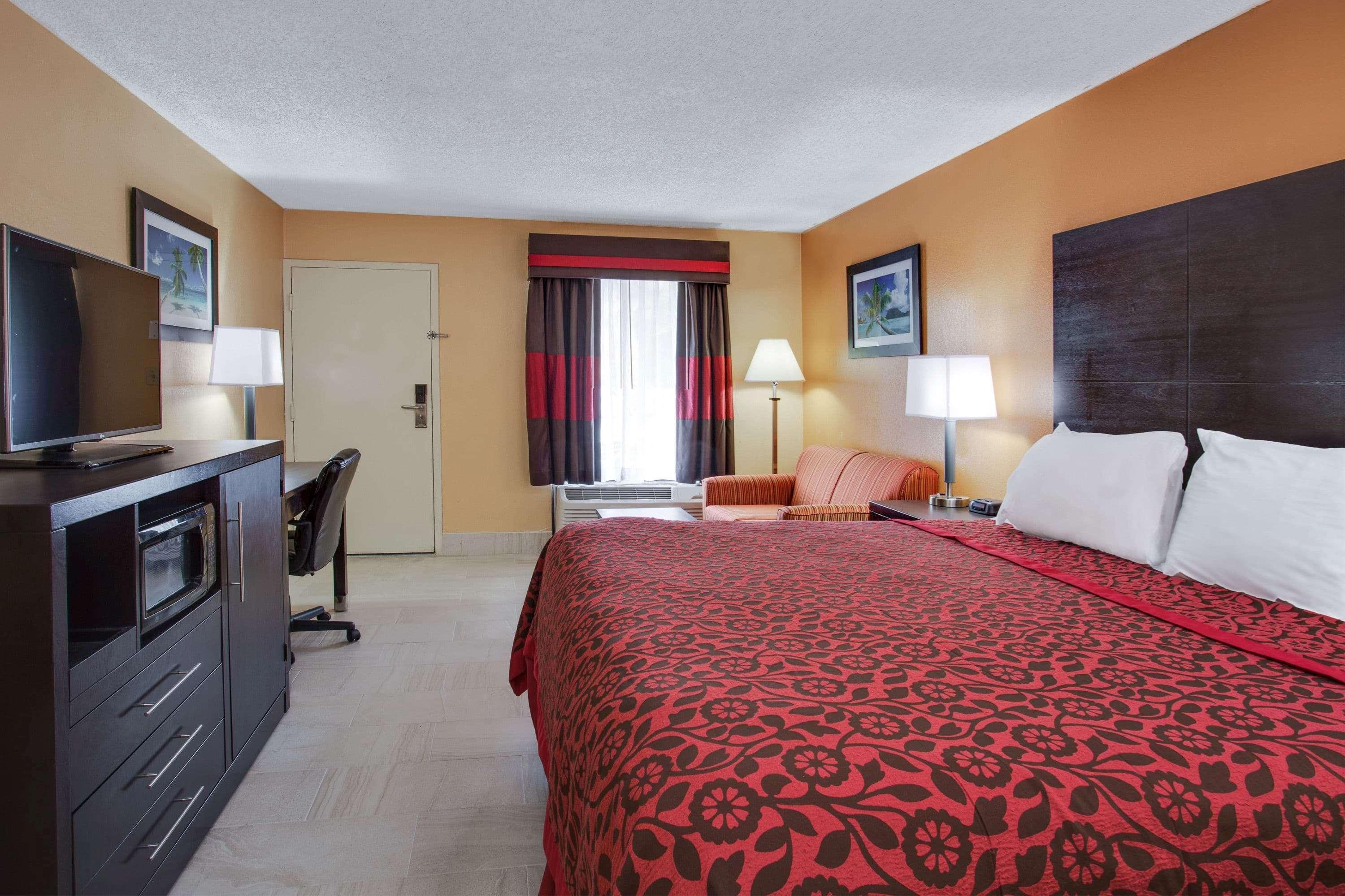 Days By Wyndham Bay Hotel 3*