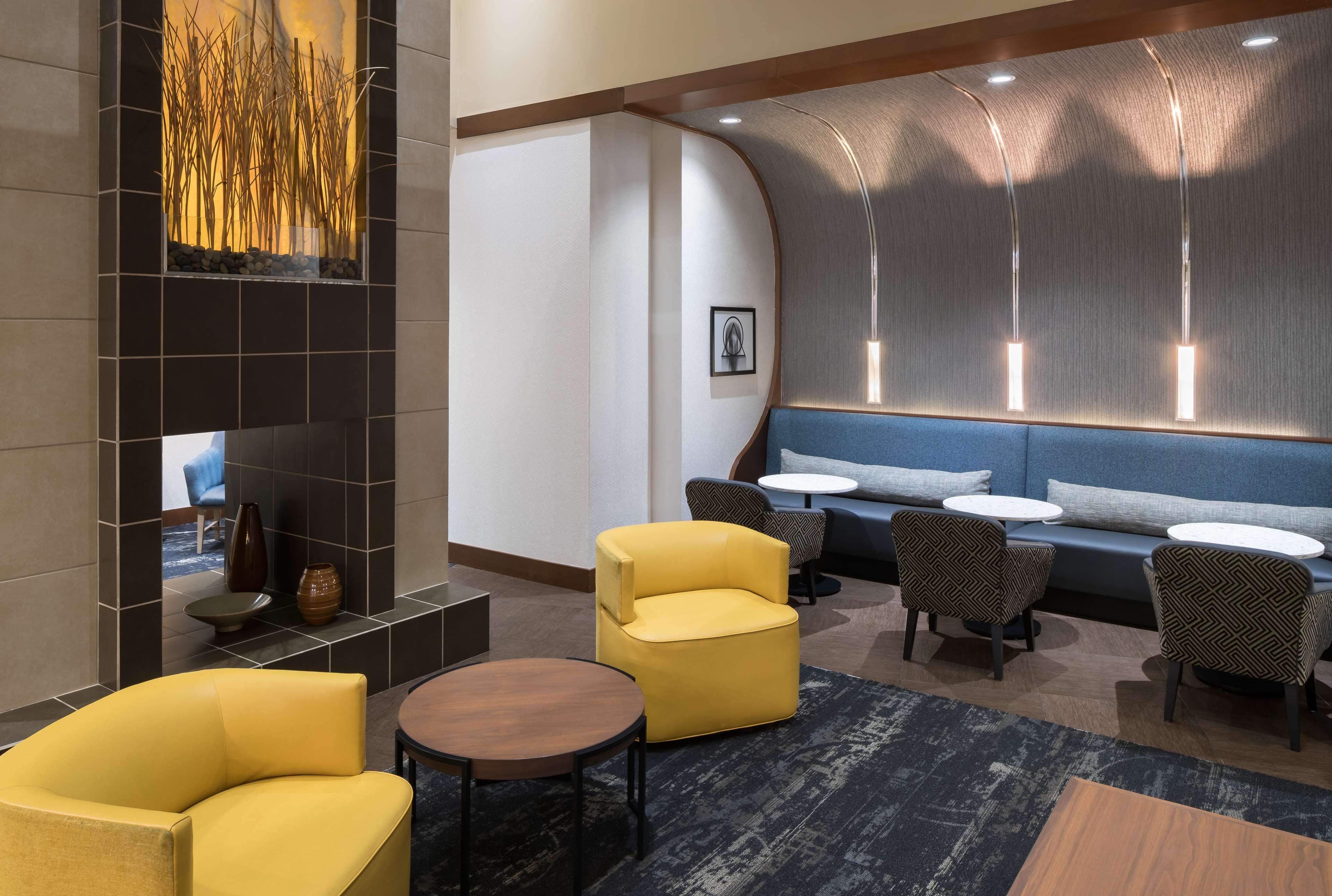 Hotel Hyatt Place Airport 4*