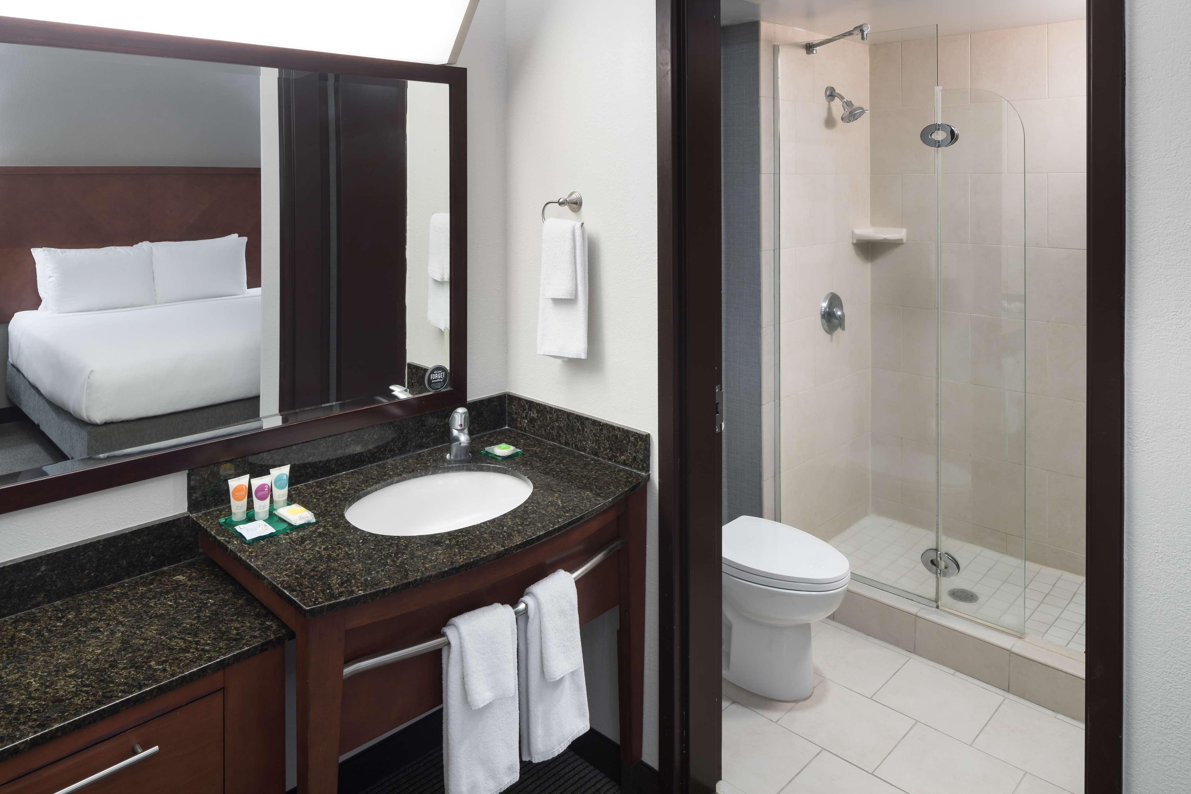 Hyatt Place Airport