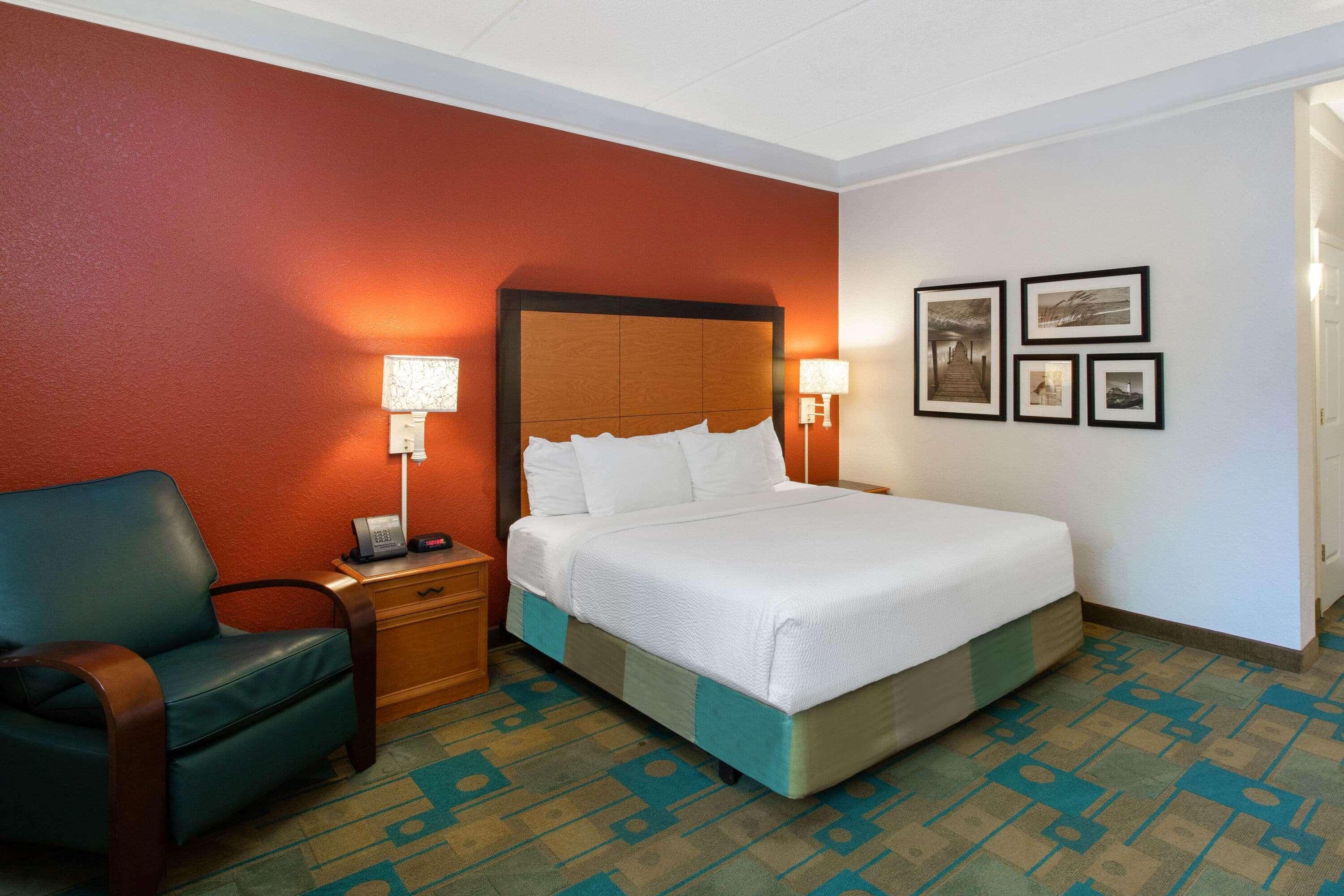 La Quinta By Wyndham Butler Blvd 3*
