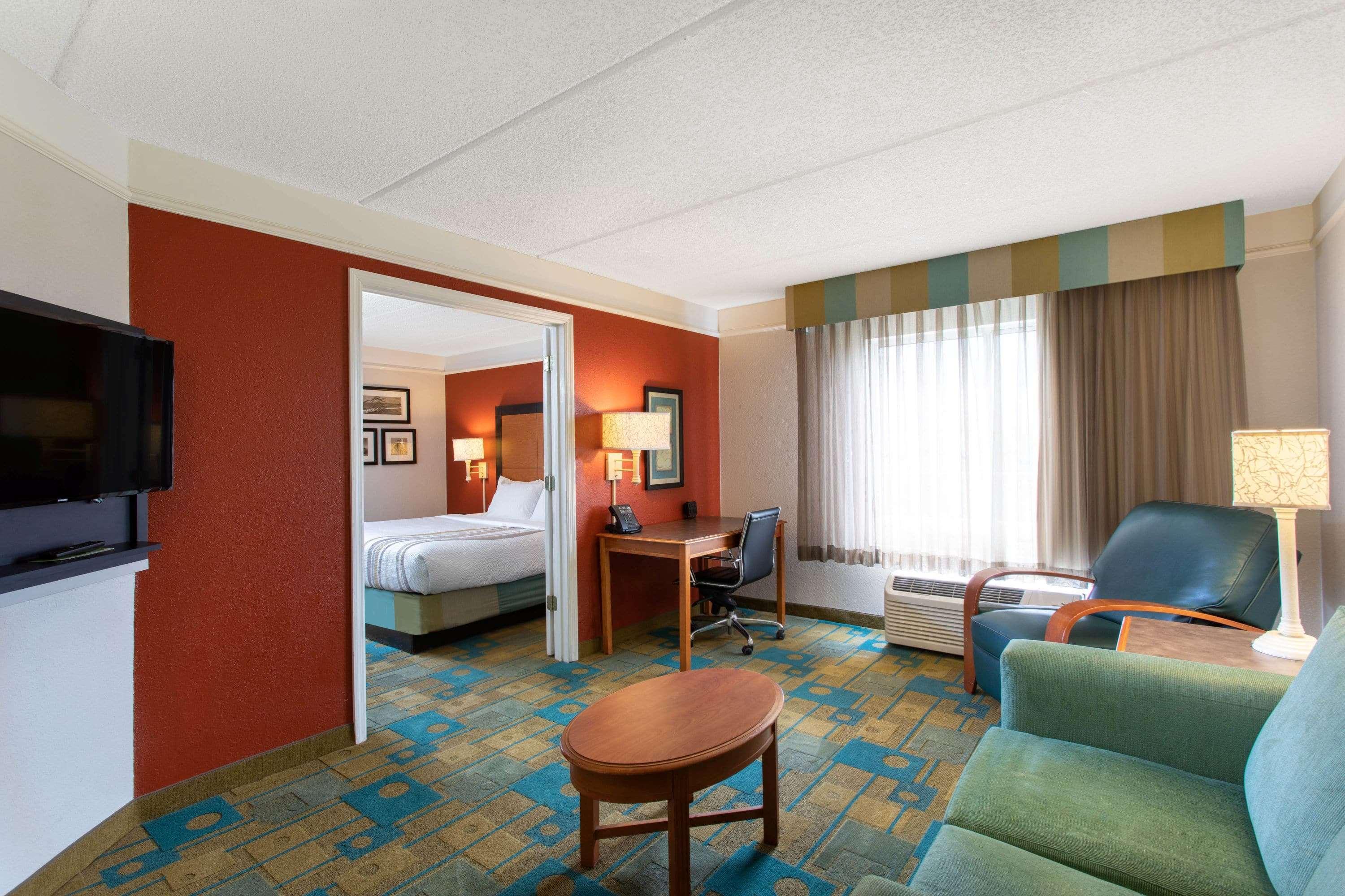 La Quinta By Wyndham Butler Blvd