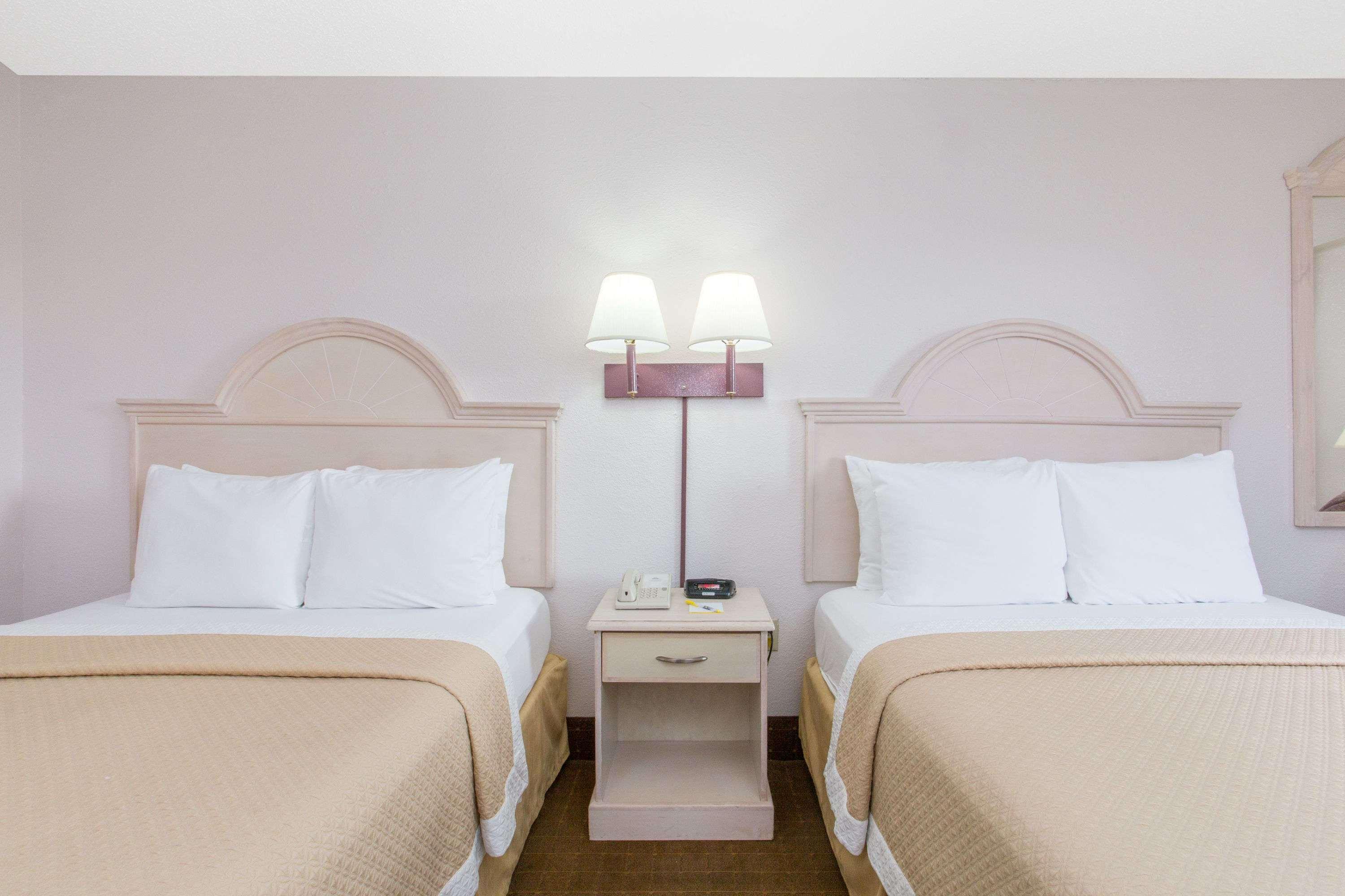 Days & By Wyndham - Near Beaches Hurlburt Motel 3*
