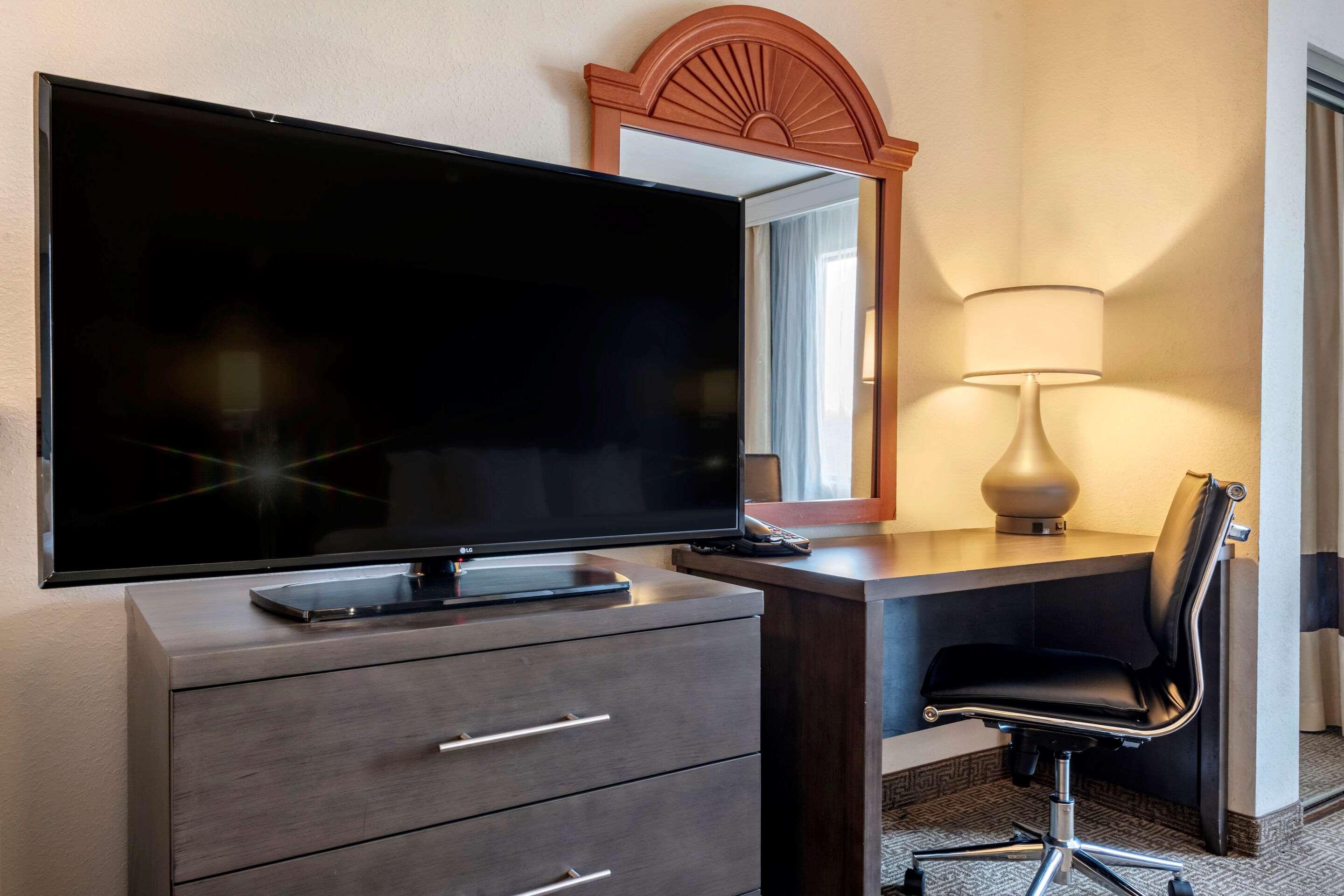 Comfort Pierce I-95 Hotel 3*