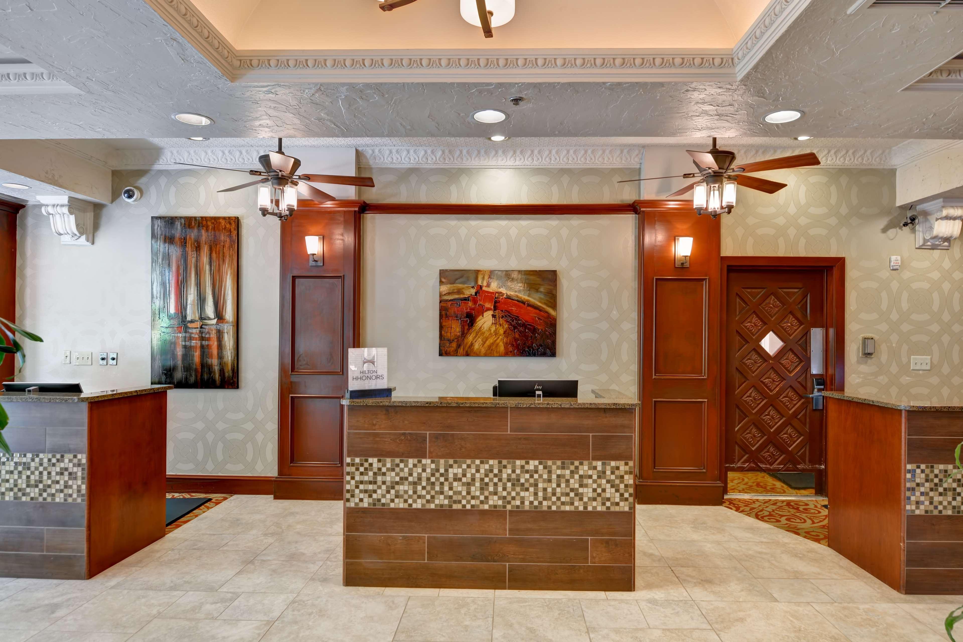 Hotel Embassy By Hilton Orlando North 3*