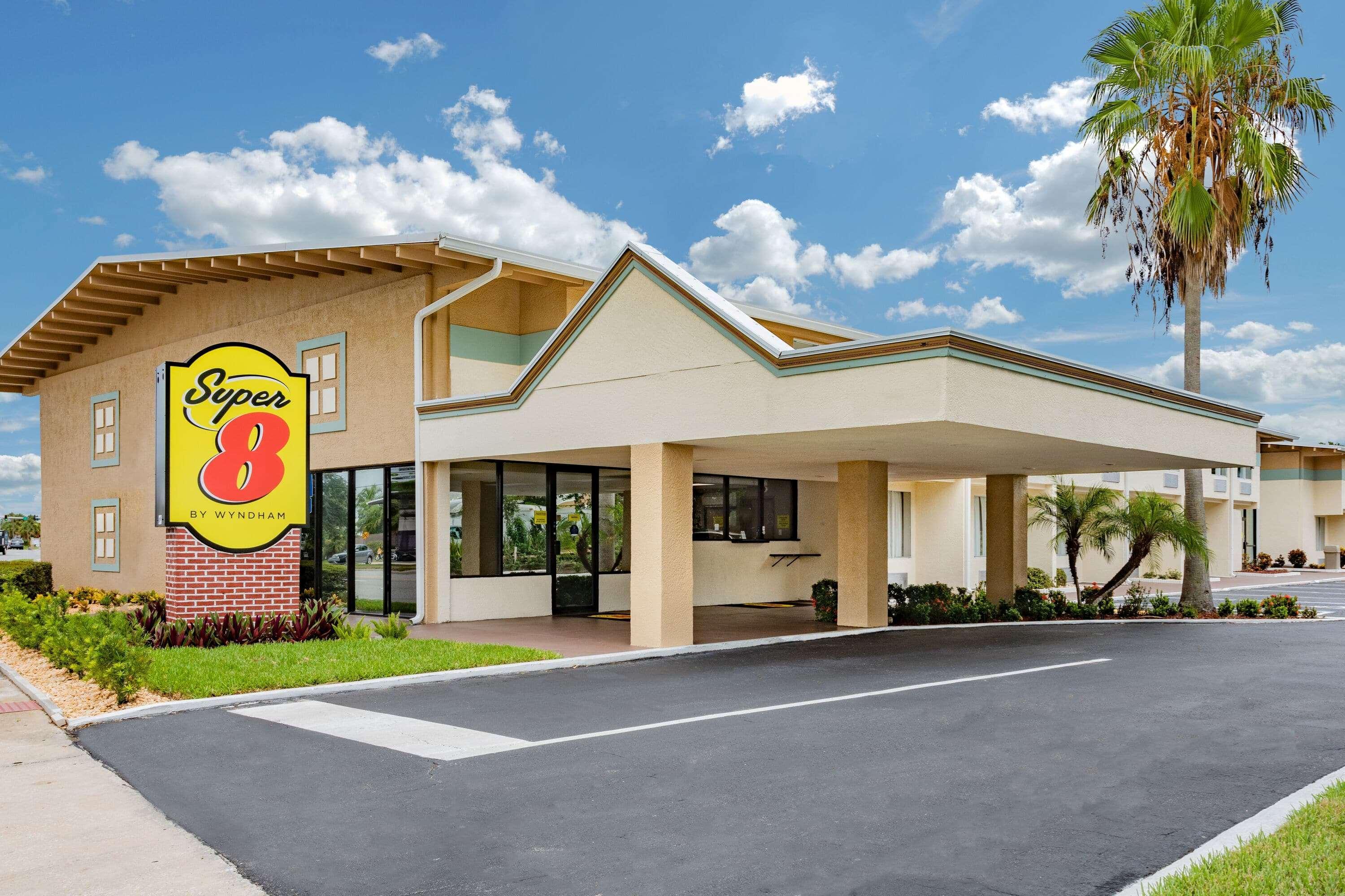 Motel Super 8 By Wyndham