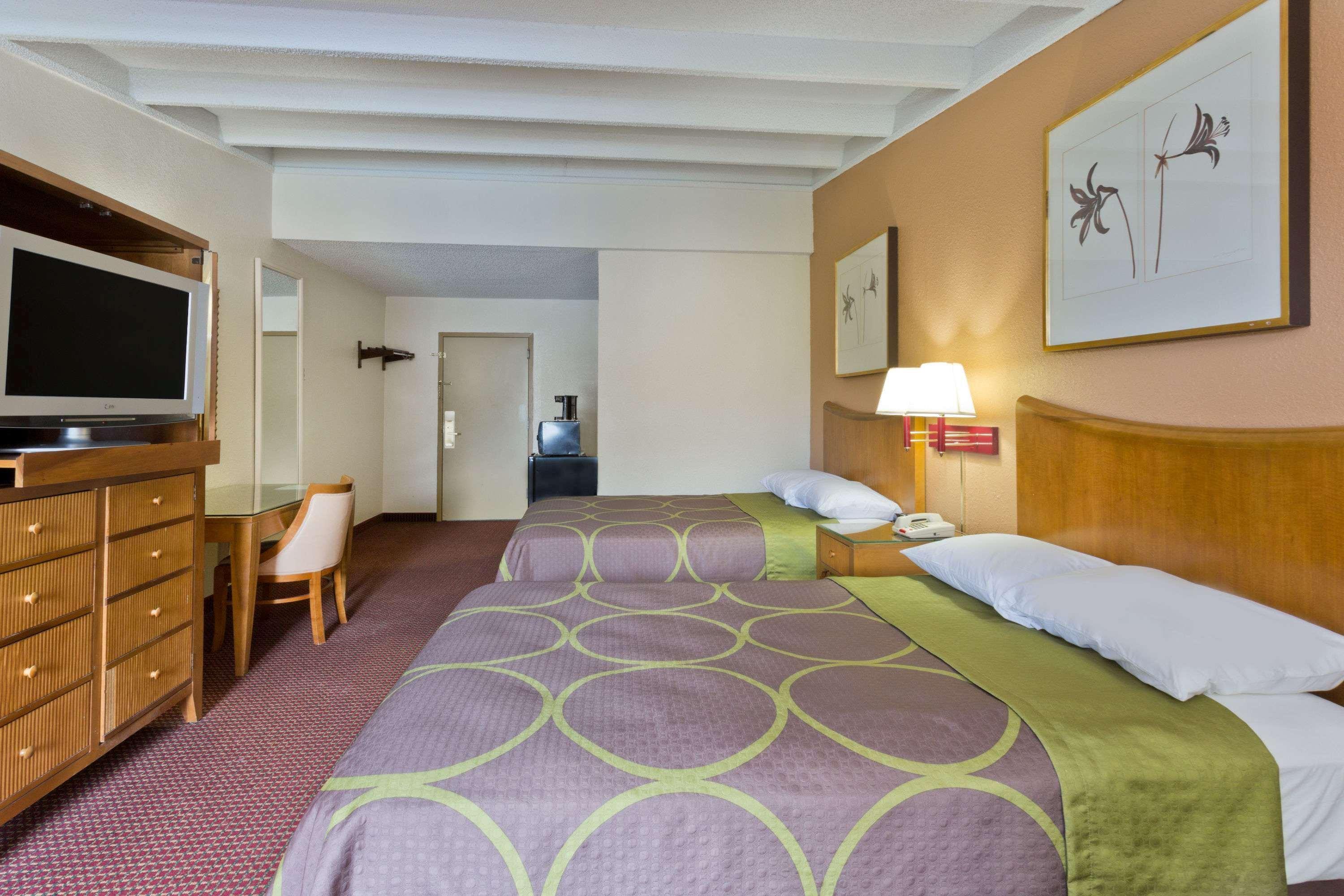 Super 8 By Wyndham 2*