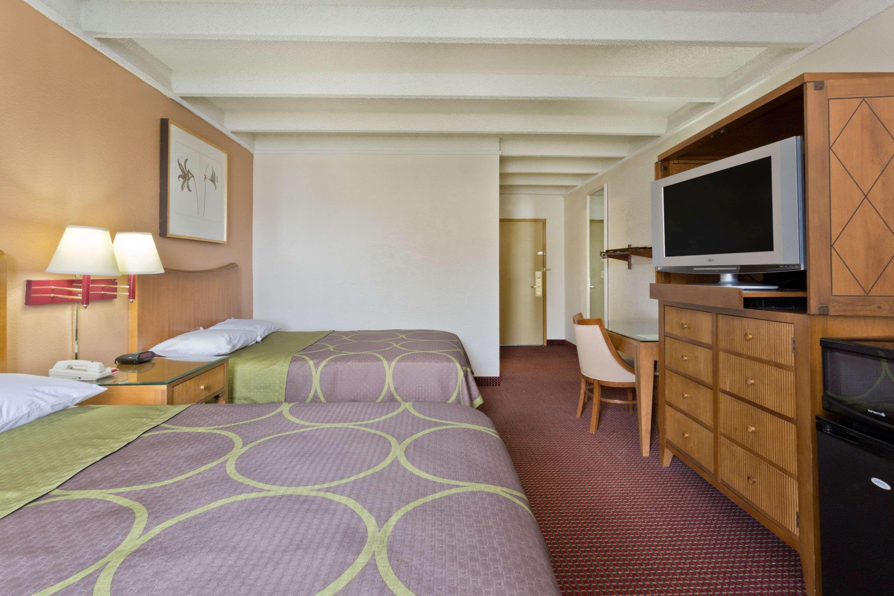 Super 8 By Wyndham 2*