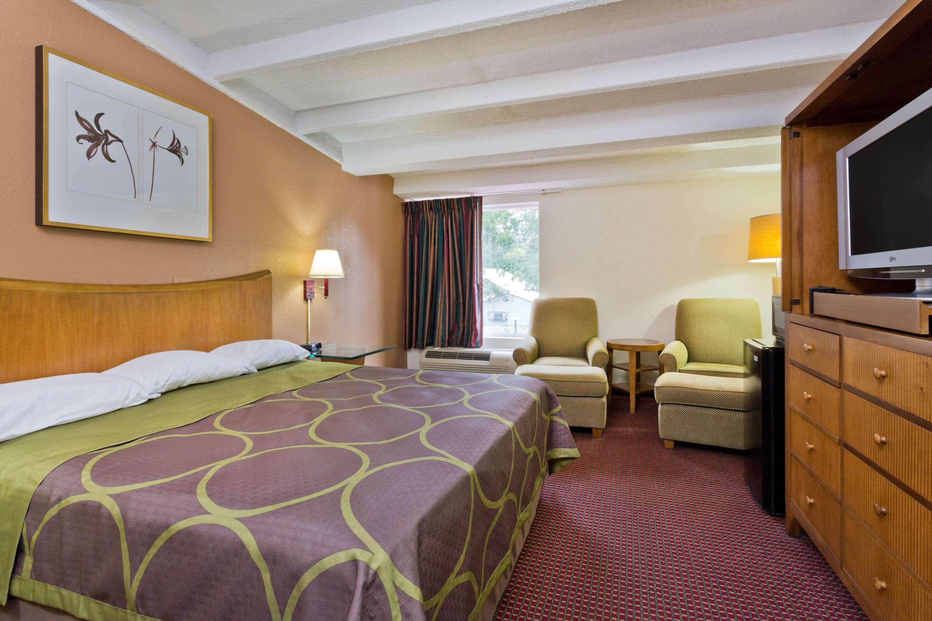 Super 8 By Wyndham Motel