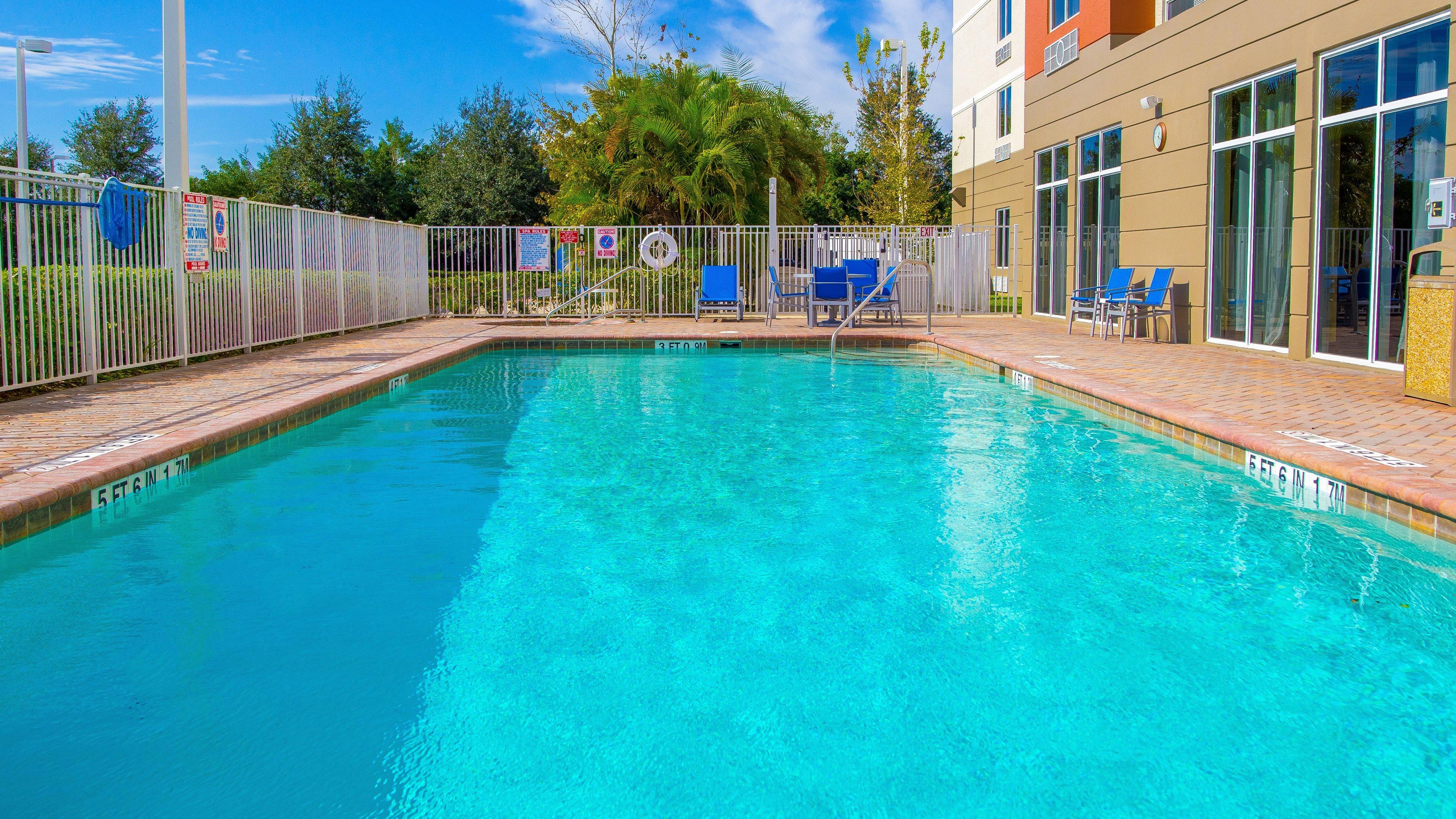Express & By Ihg 2* Palm Bay