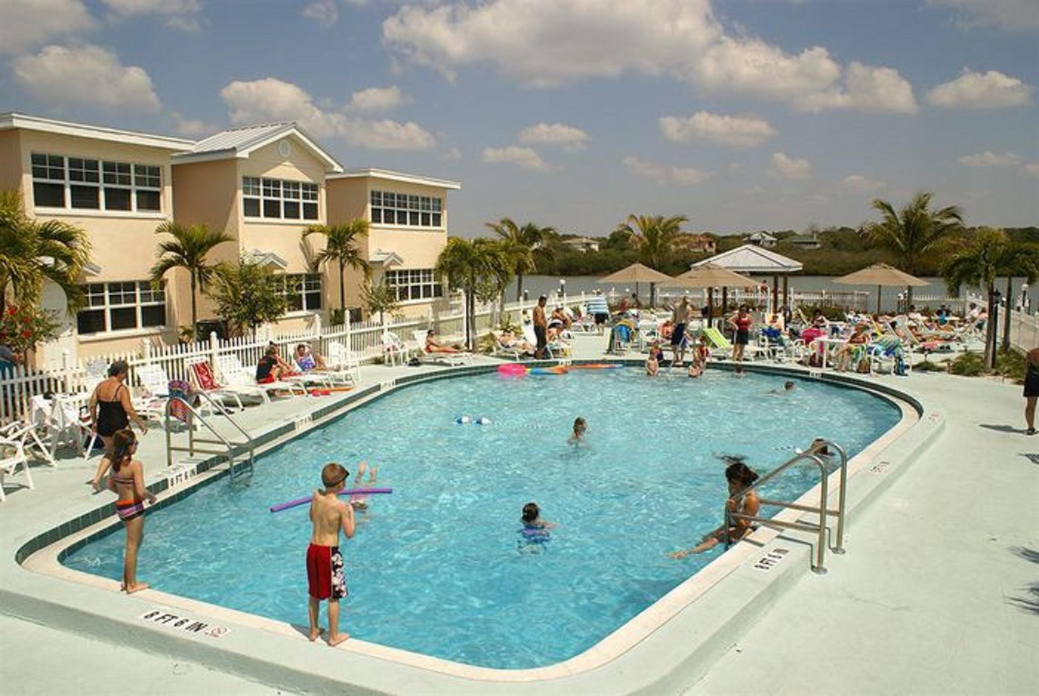 Resort Barefoot Clearwater Beach