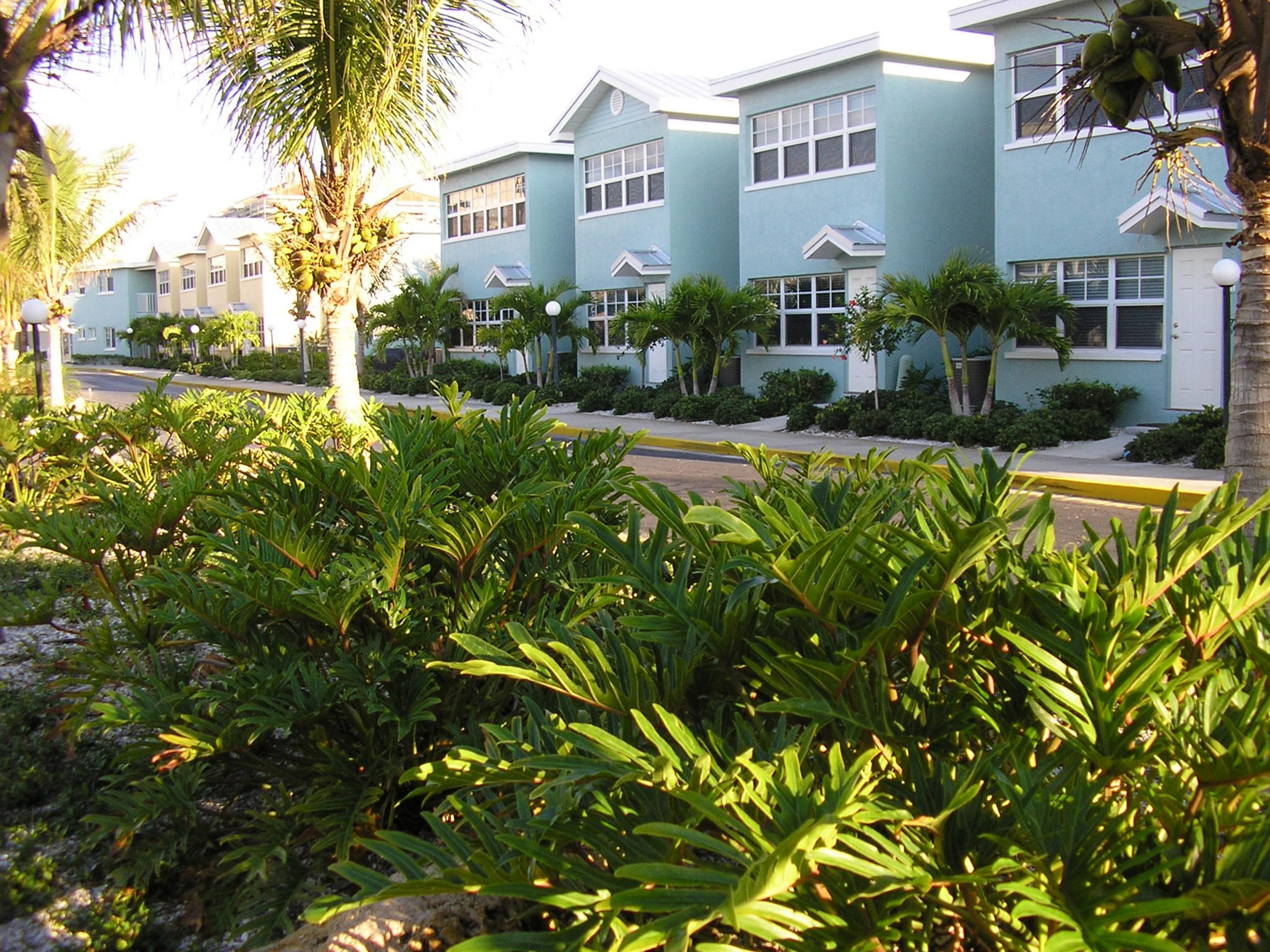 Barefoot Resort 4*