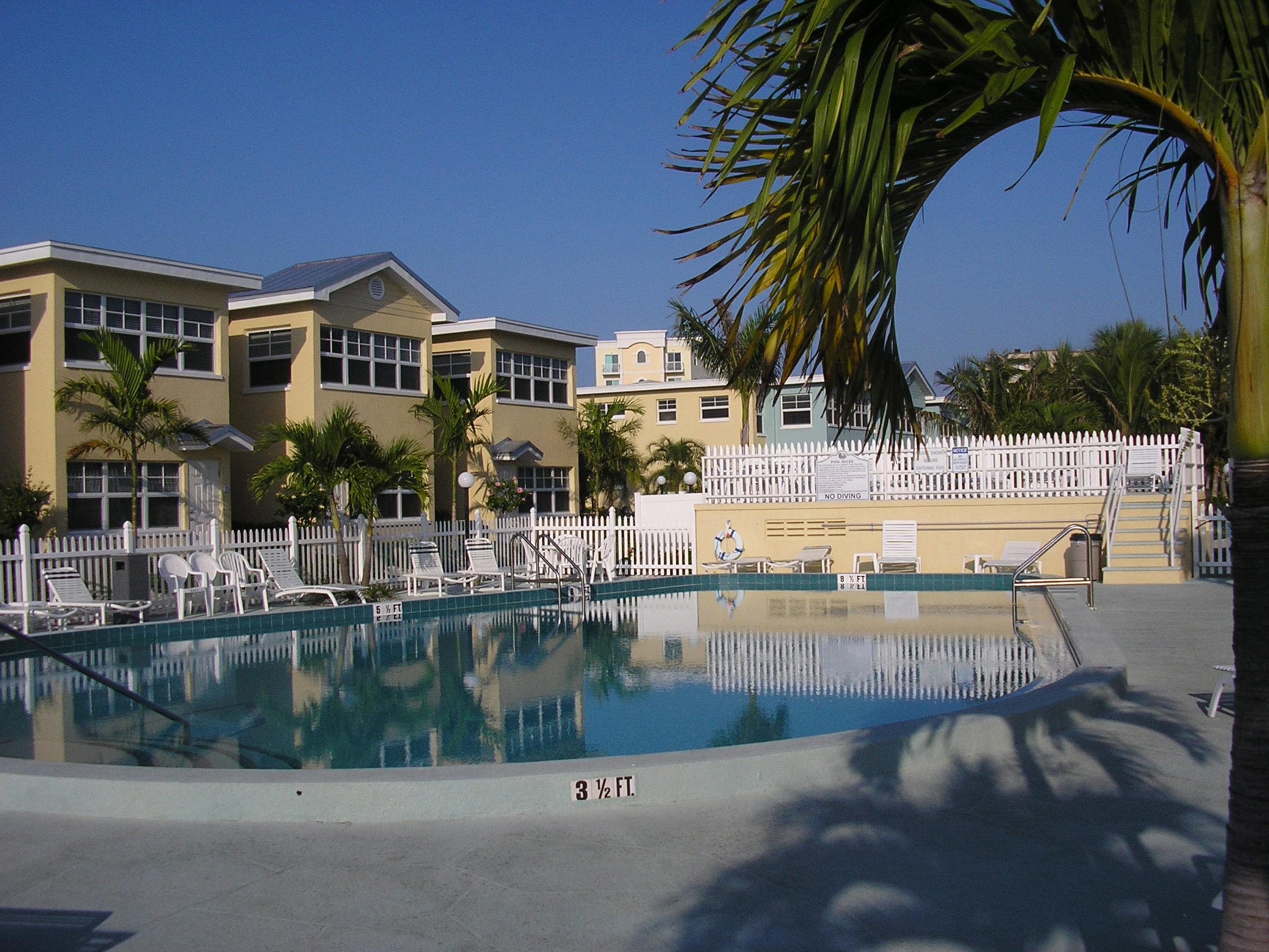 Barefoot Resort 4*