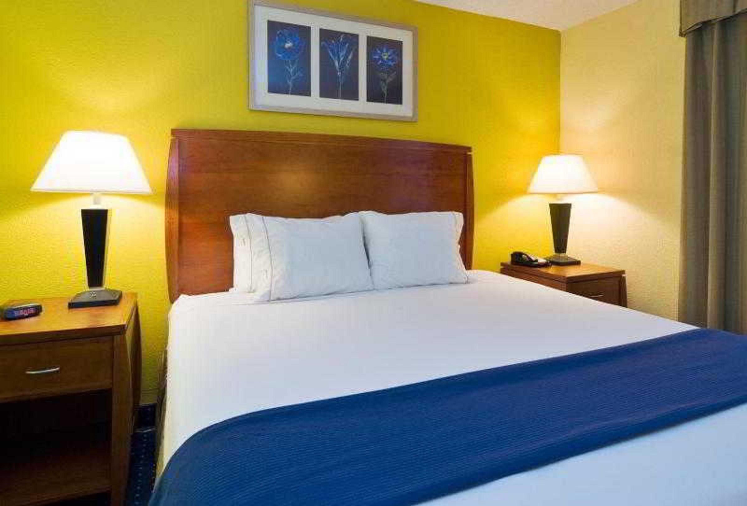 Hotel Express Miami Airport Area By Ihg