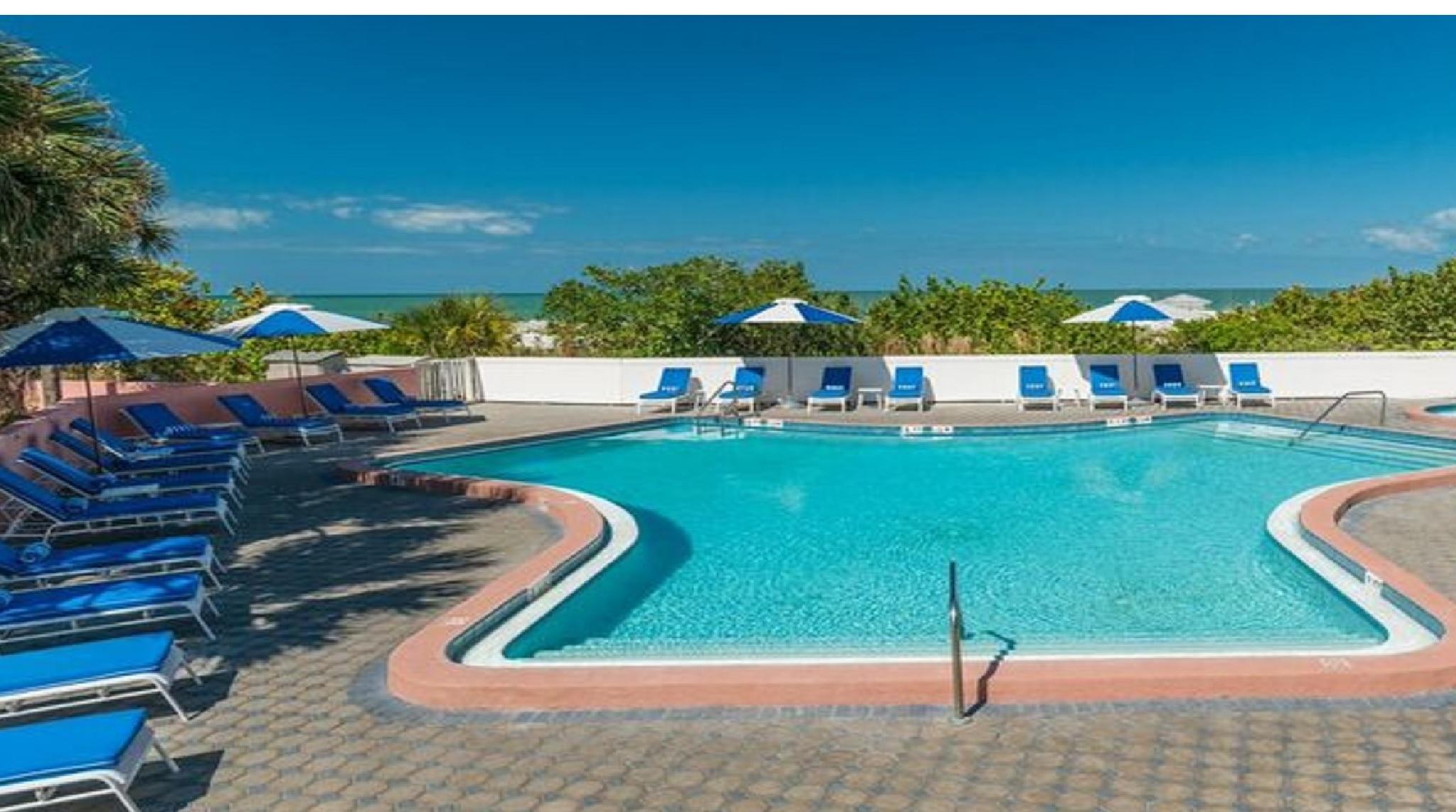 Hotel House By The Don Cesar