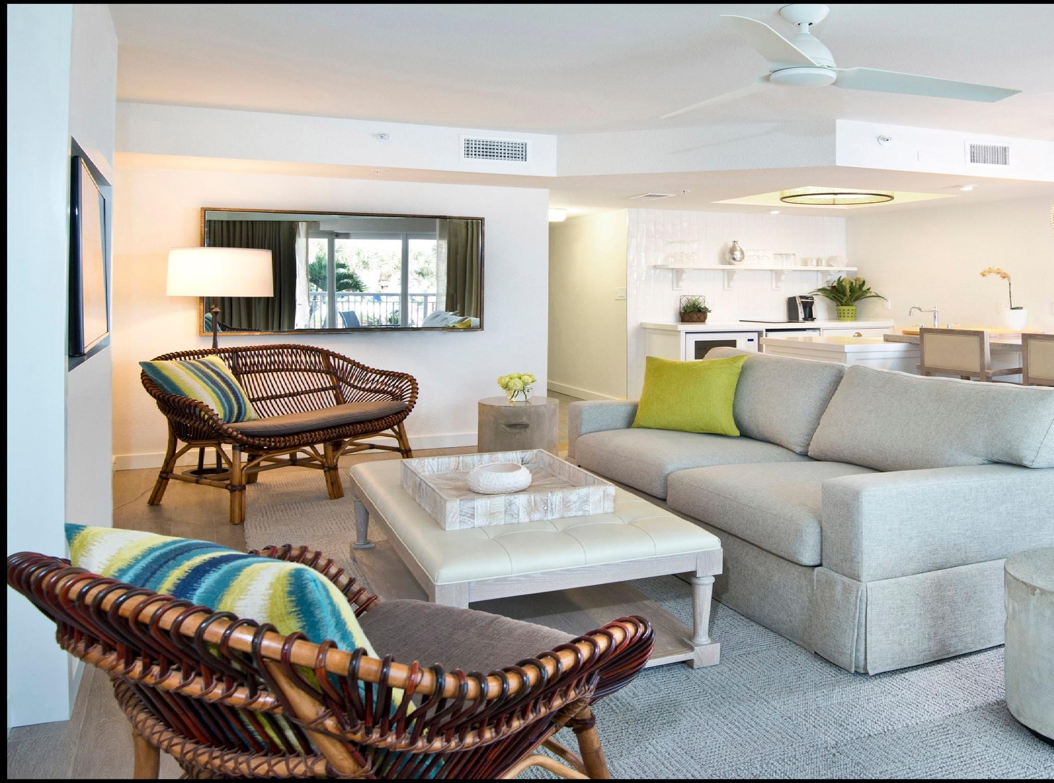 House By The Don Cesar Hotel 3*