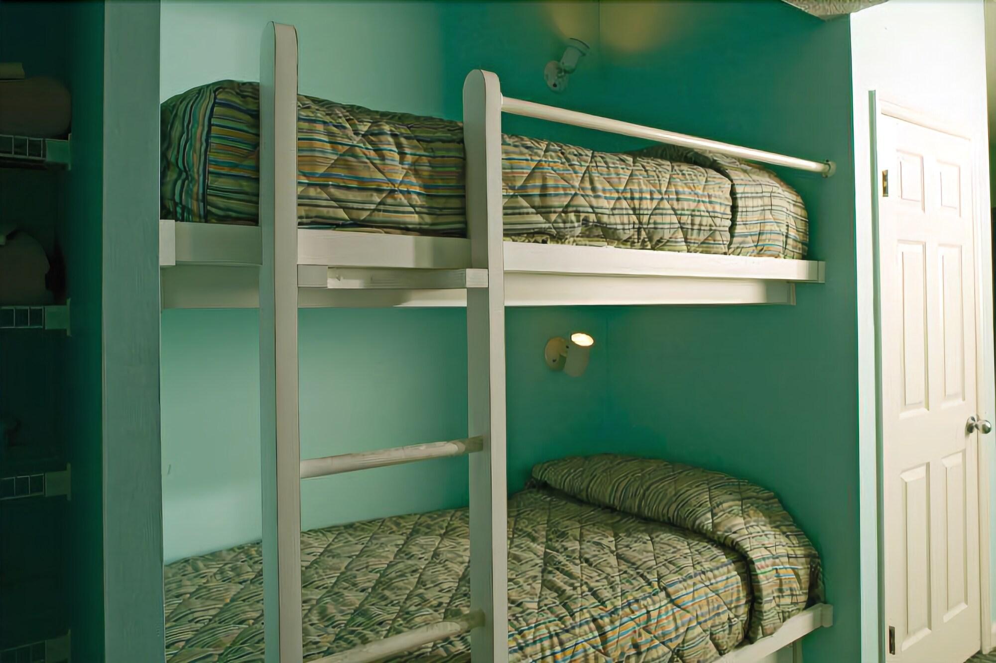 Club Wyndham Street Aparthotel 3*