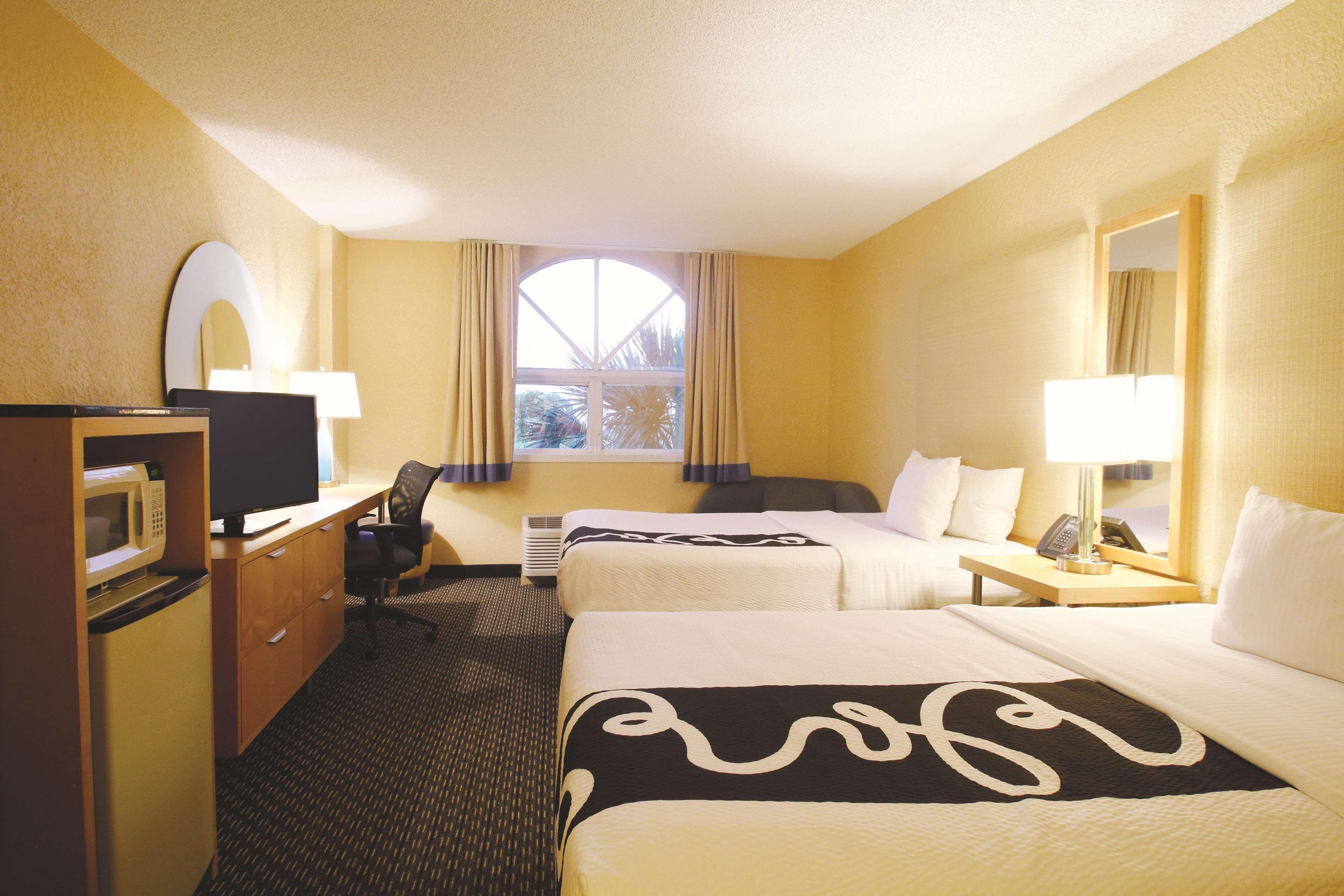 Hotel La Quinta By Wyndham South 3*