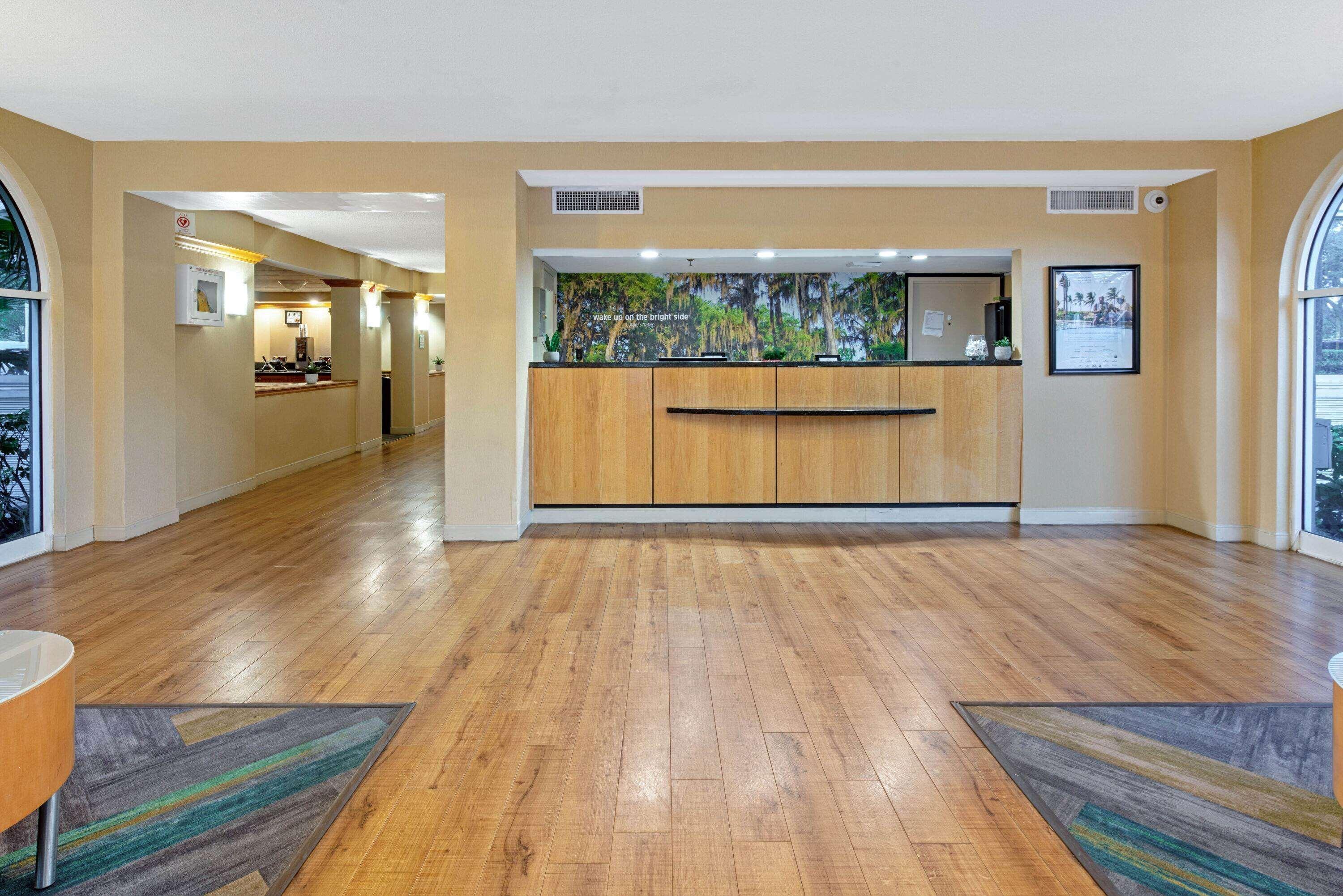 Hotel La Quinta By Wyndham South Coral Springs