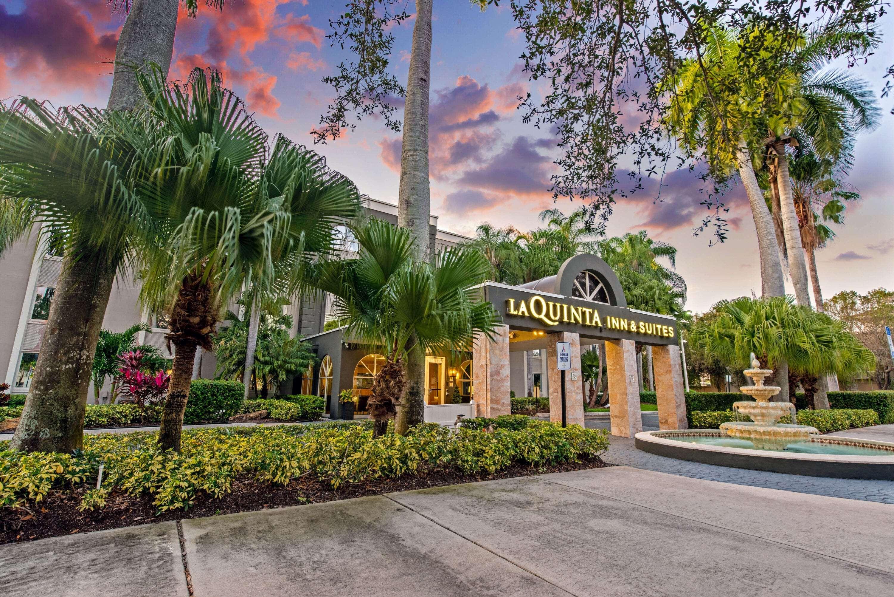 Hotel La Quinta By Wyndham South 3*