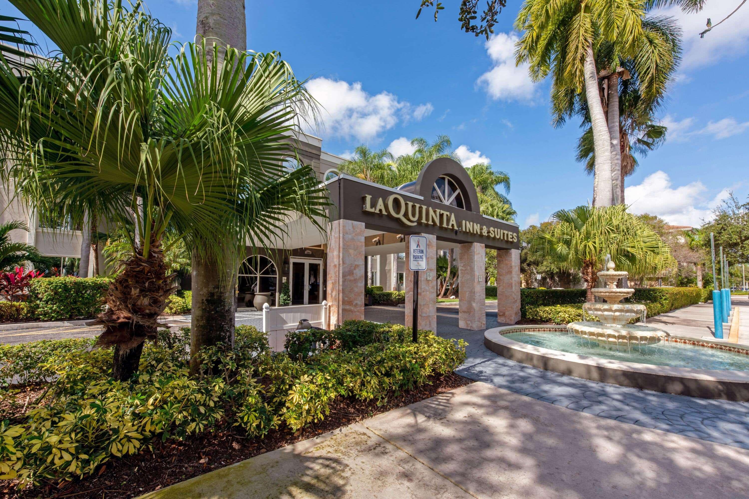 La Quinta By Wyndham South Hotel