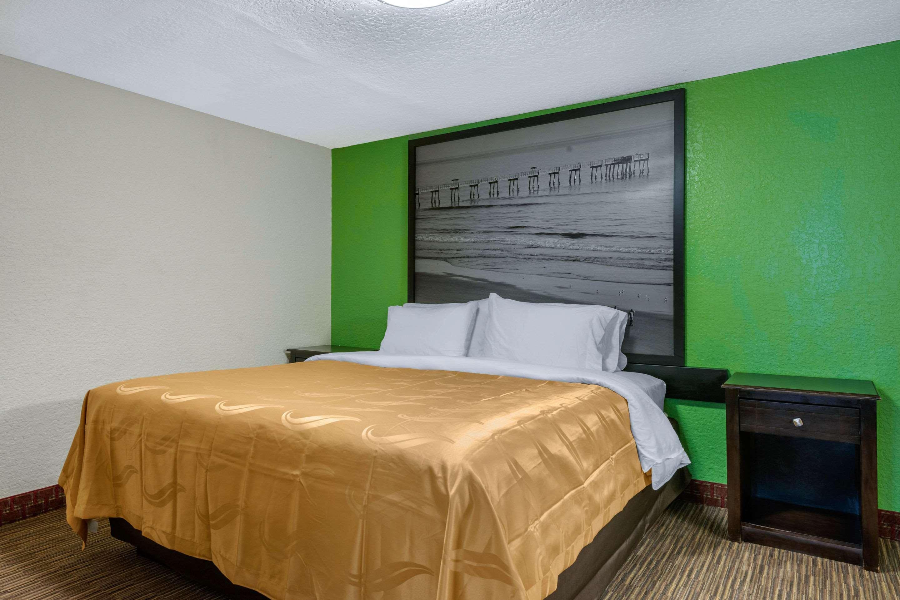 Quality Daytona Oceanfront 2* Daytona Beach