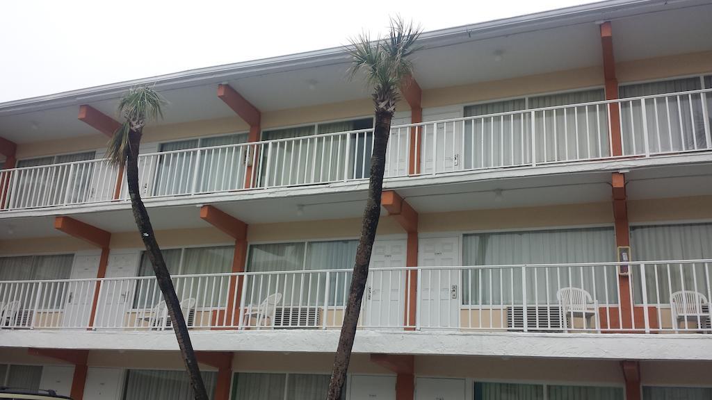 Quality Daytona Oceanfront Inn