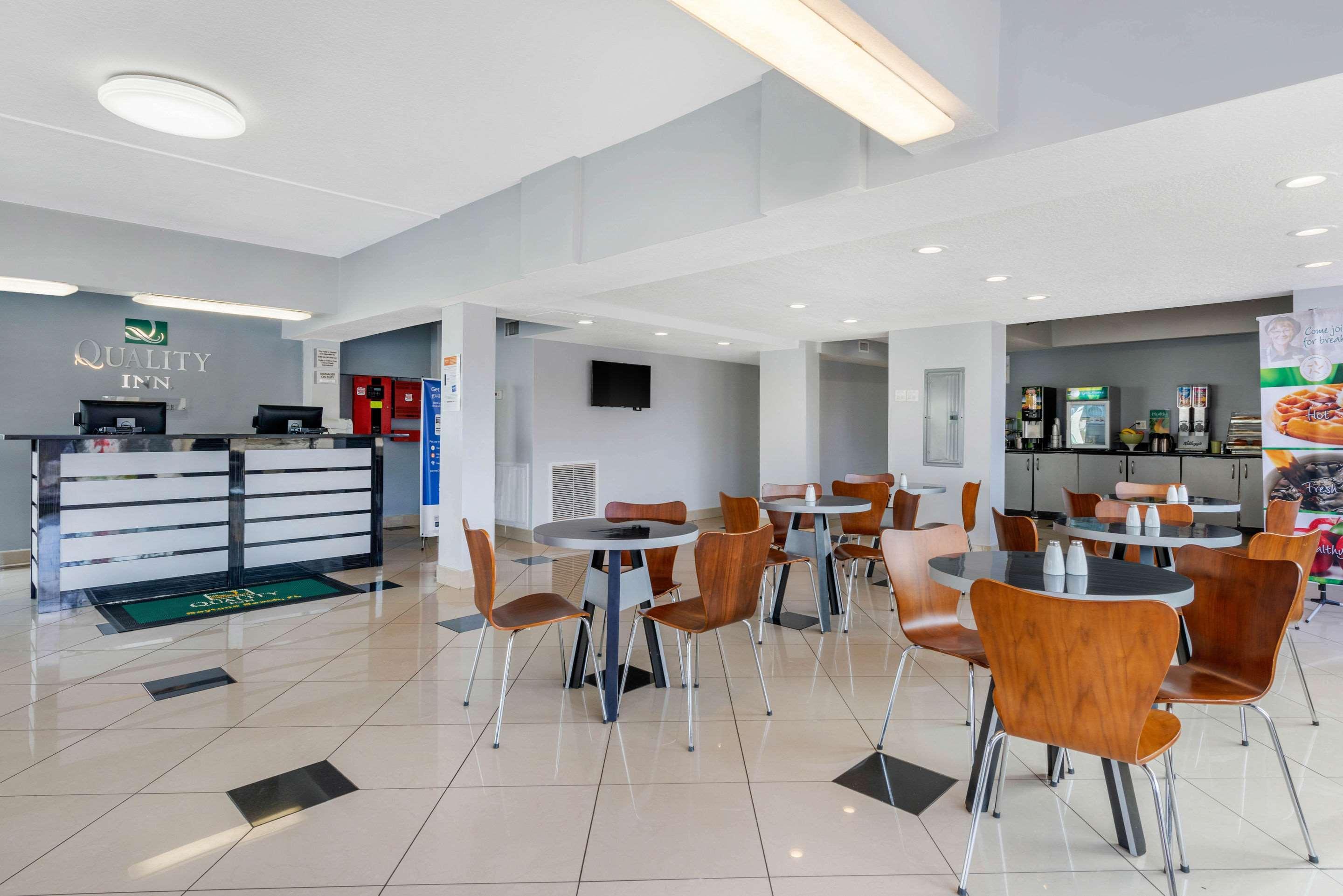 Quality Daytona Oceanfront Inn 2*