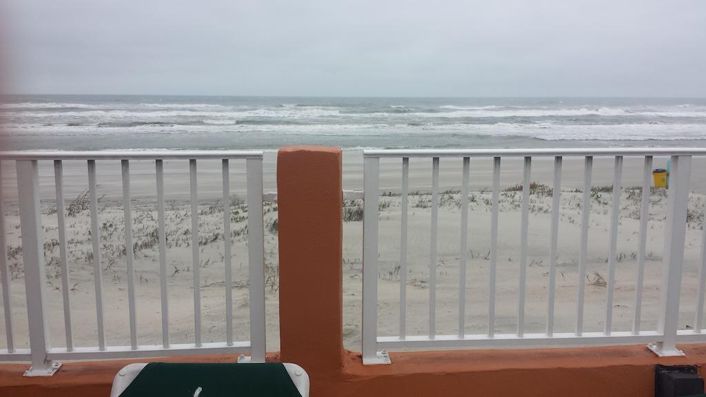 Inn Quality Daytona Oceanfront