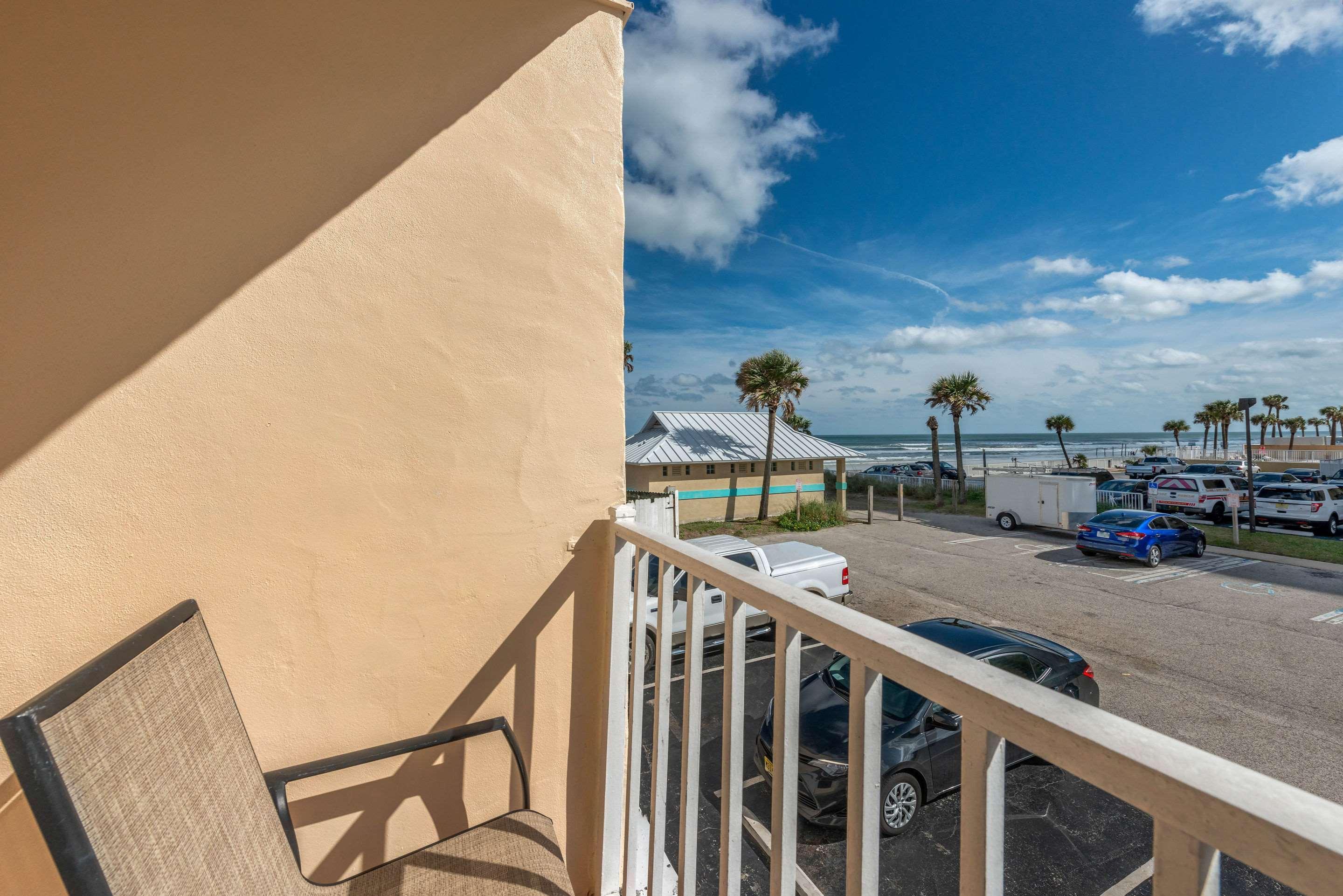 Inn Quality Daytona Oceanfront