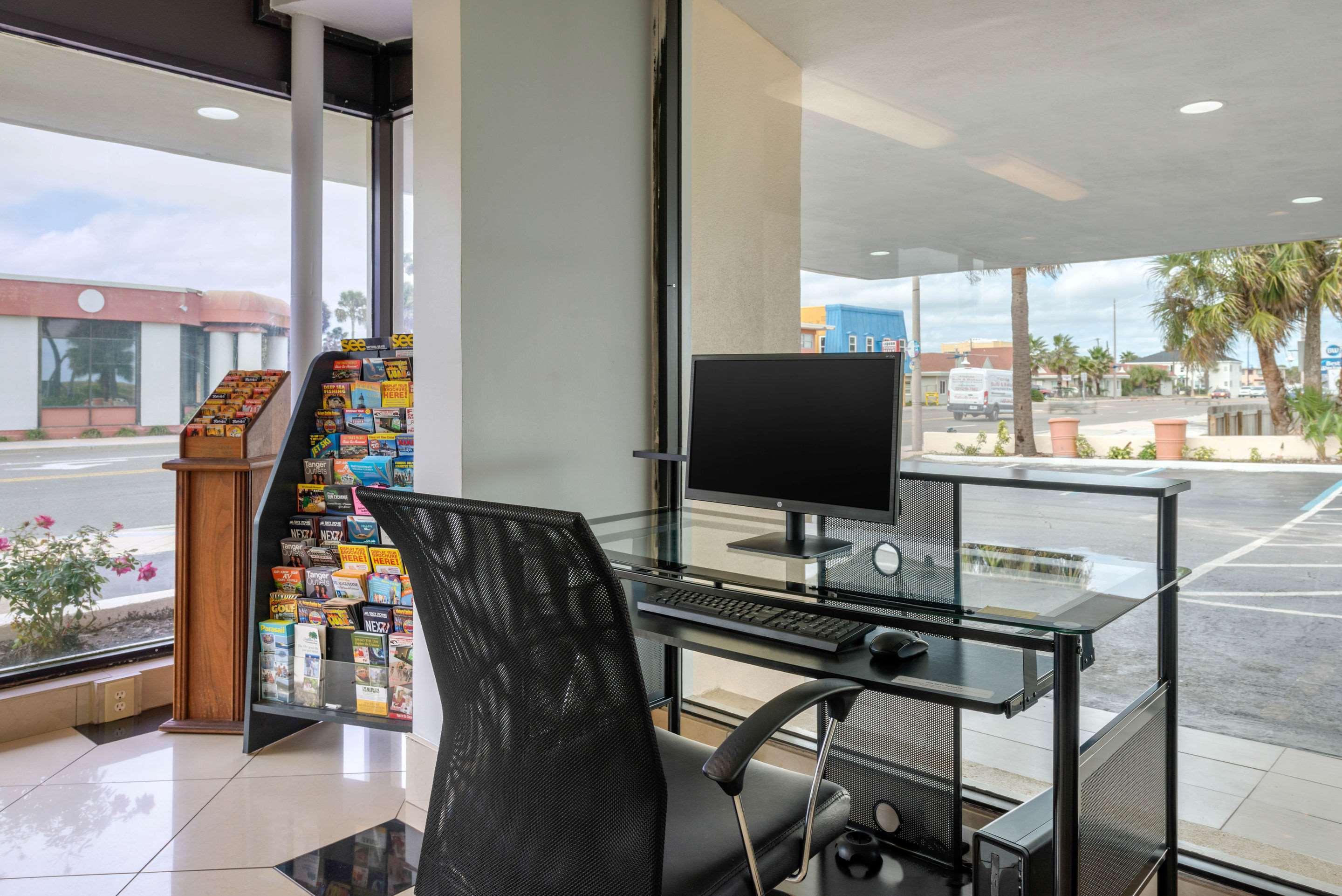 Inn Quality Daytona Oceanfront