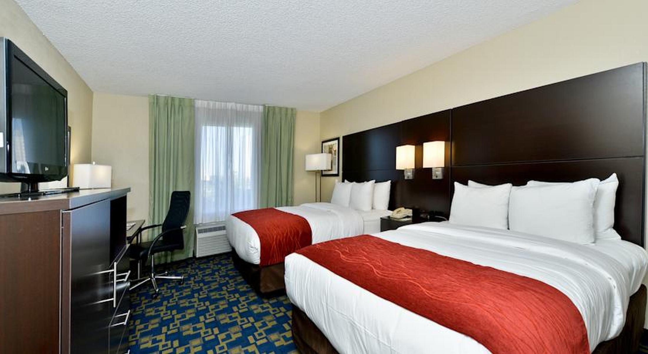 Hotel Comfort & Near Universal Resort-convention Ctr 3*