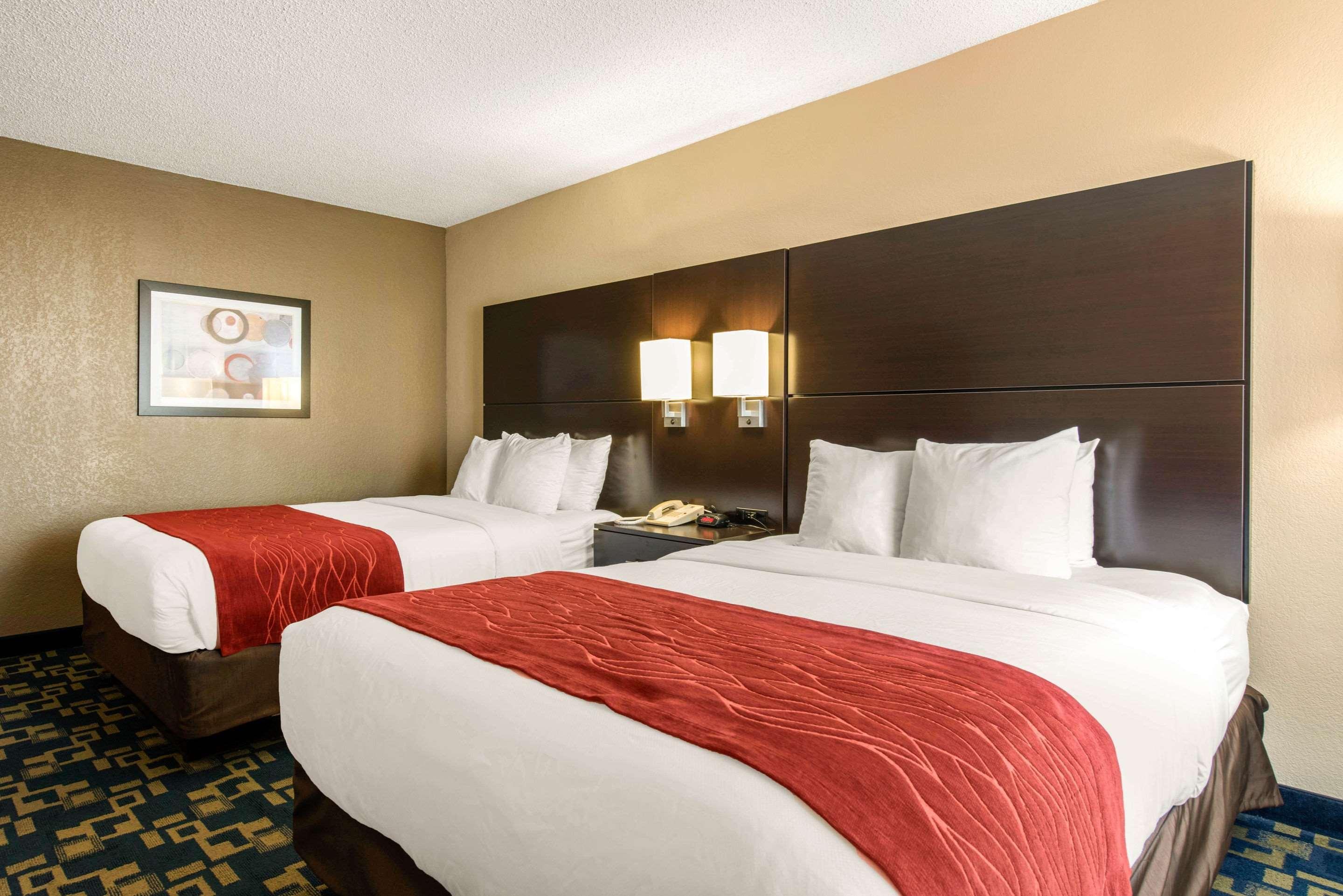 Hotel Comfort & Near Universal Resort-convention Ctr 3*