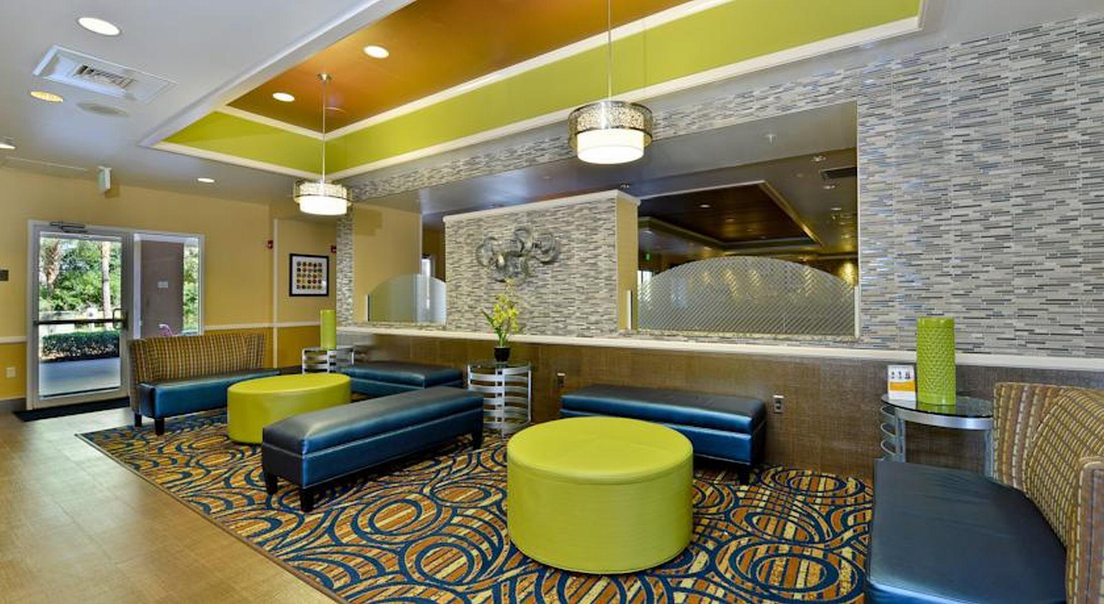 Comfort & Near Universal Resort-convention Ctr Hotel 3*