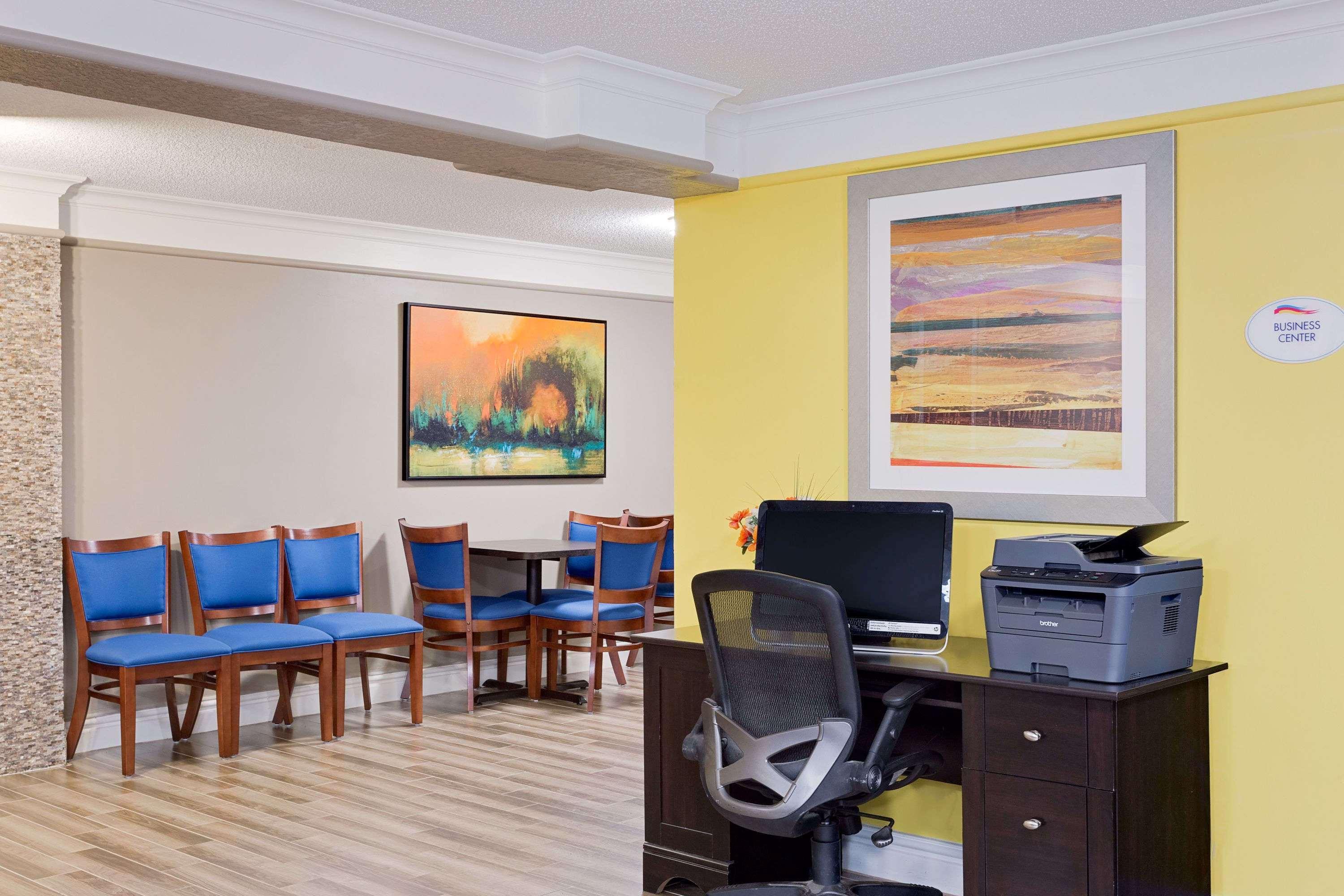 Hotel Baymont By Wyndham Orange Park 2*