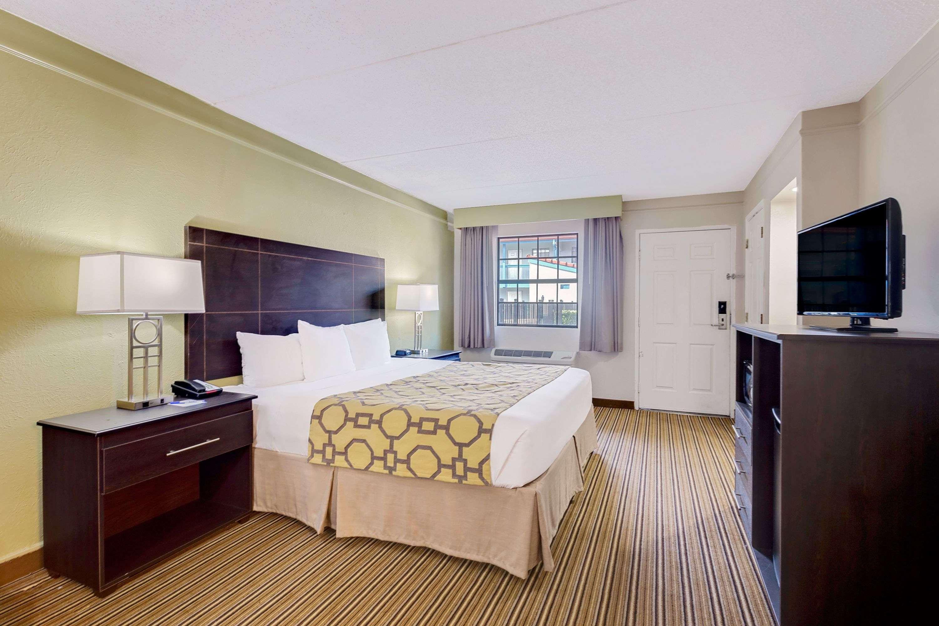 Baymont By Wyndham Orange Park Jacksonville