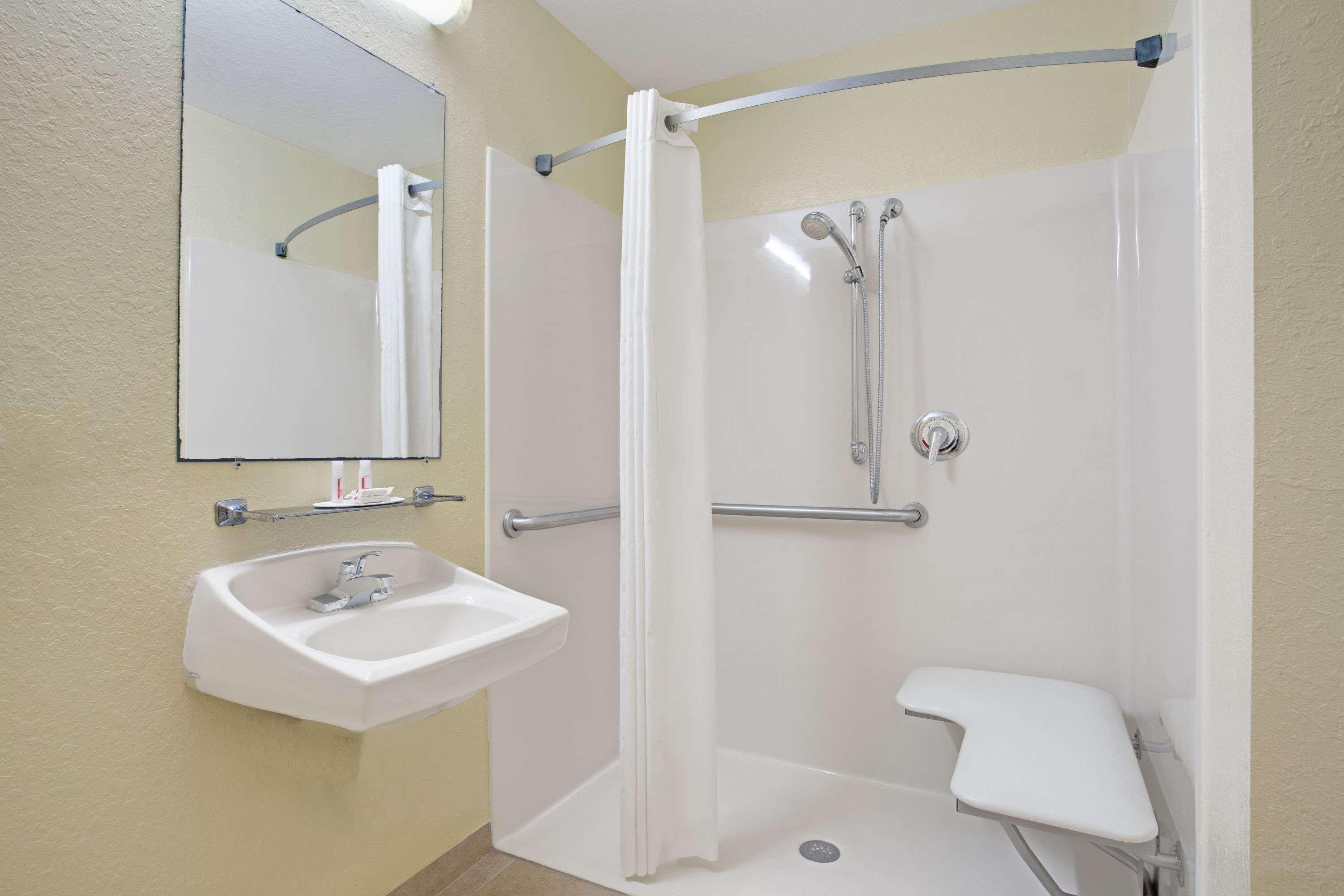 Super 8 By Wyndham Daytona Hotel Daytona Beach