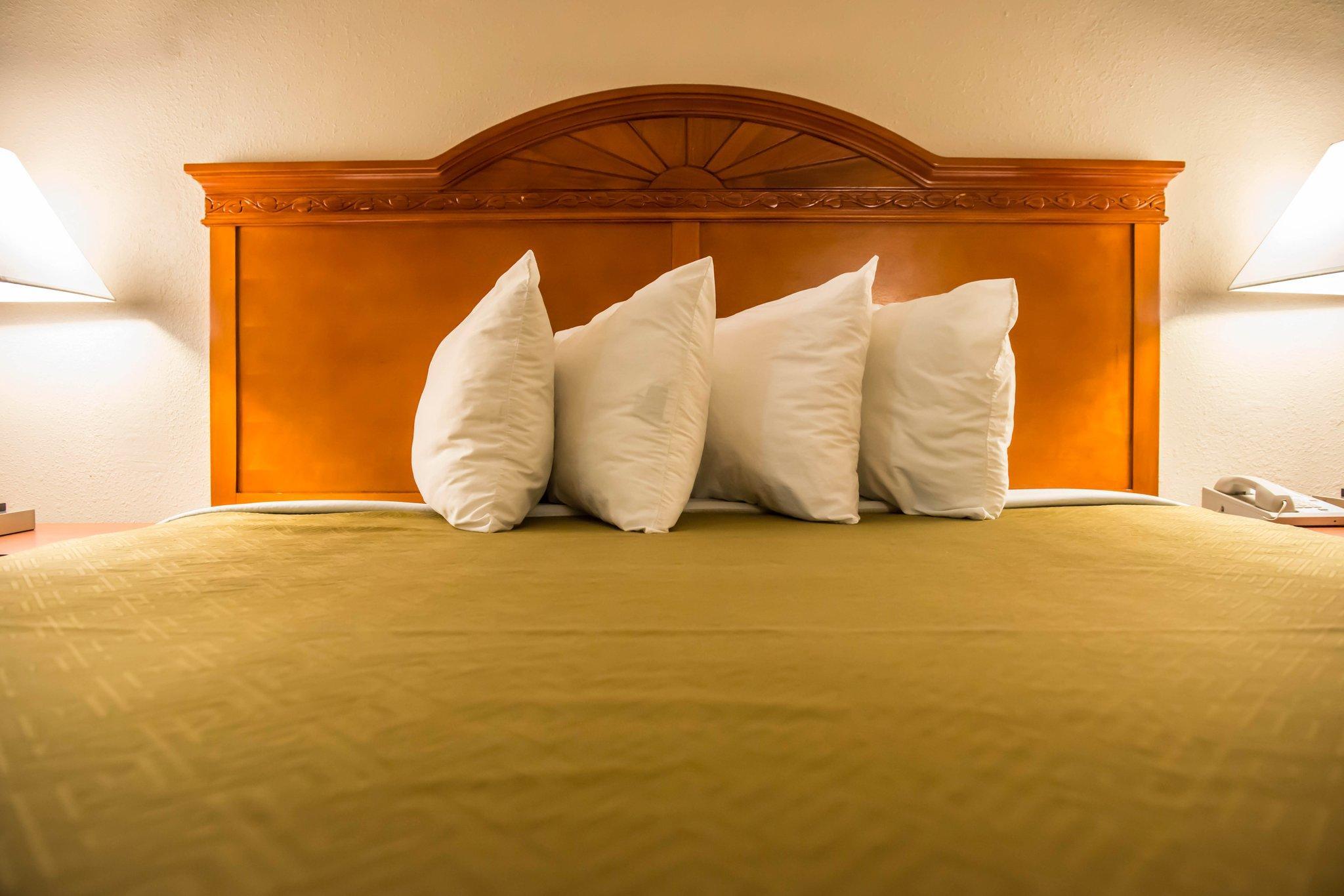 Econo Lodge Panama City